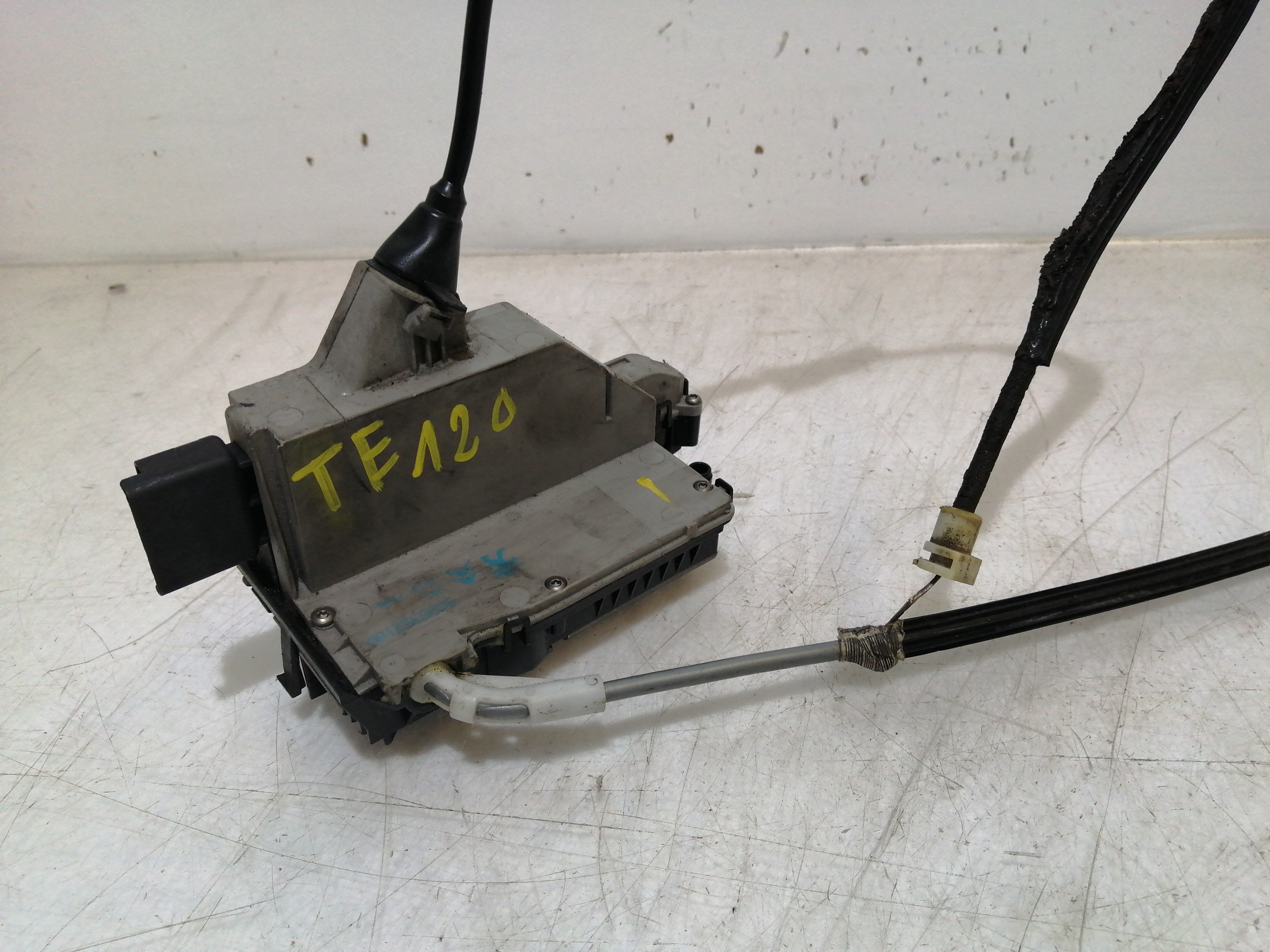 Fecho da Porta Trás Esquerdo CITROEN C4 II (B7) | 09 - 