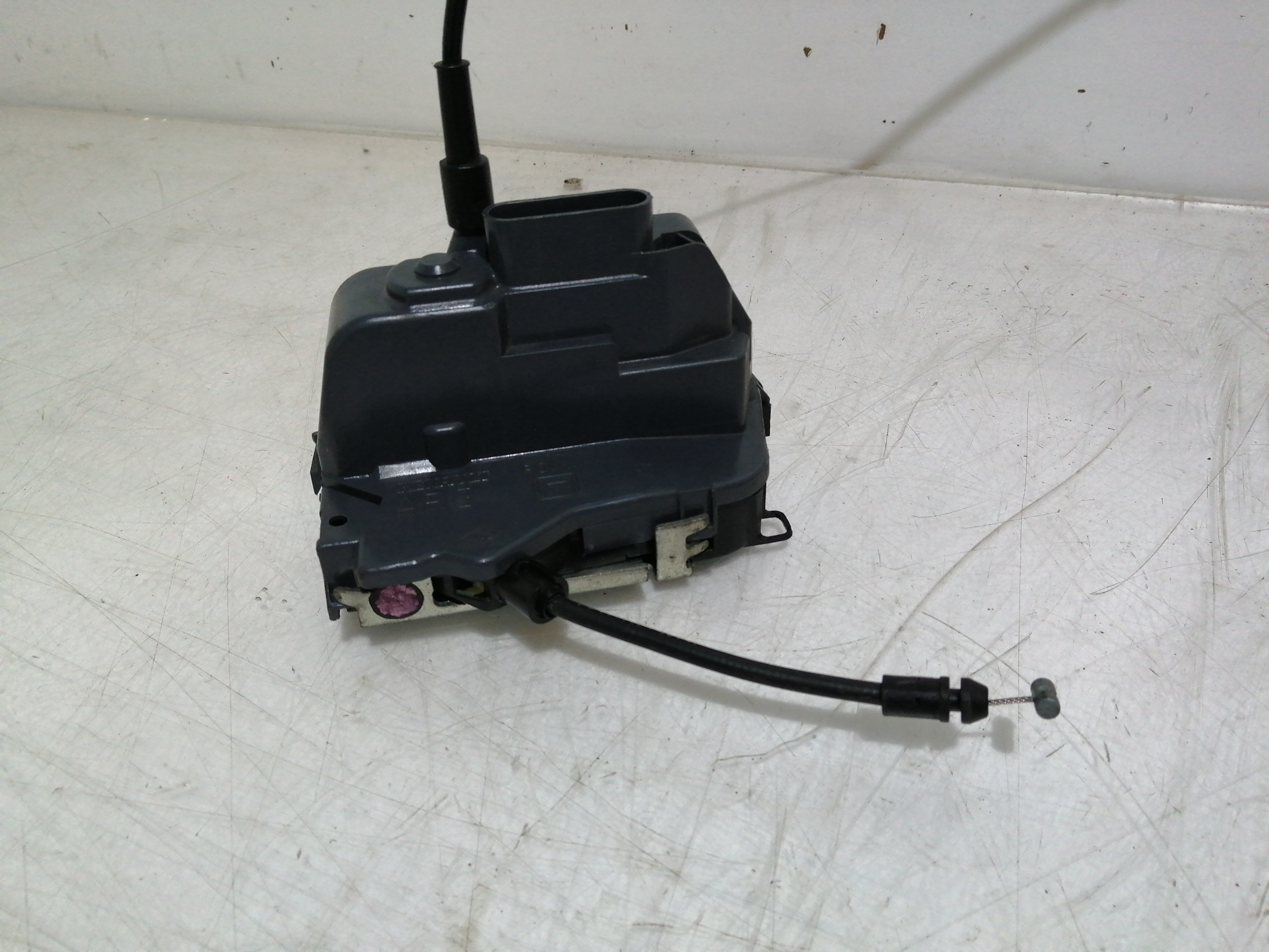 Fecho da Porta Trás Esquerdo RENAULT LAGUNA II (BG0/1_) | 01 - 07
