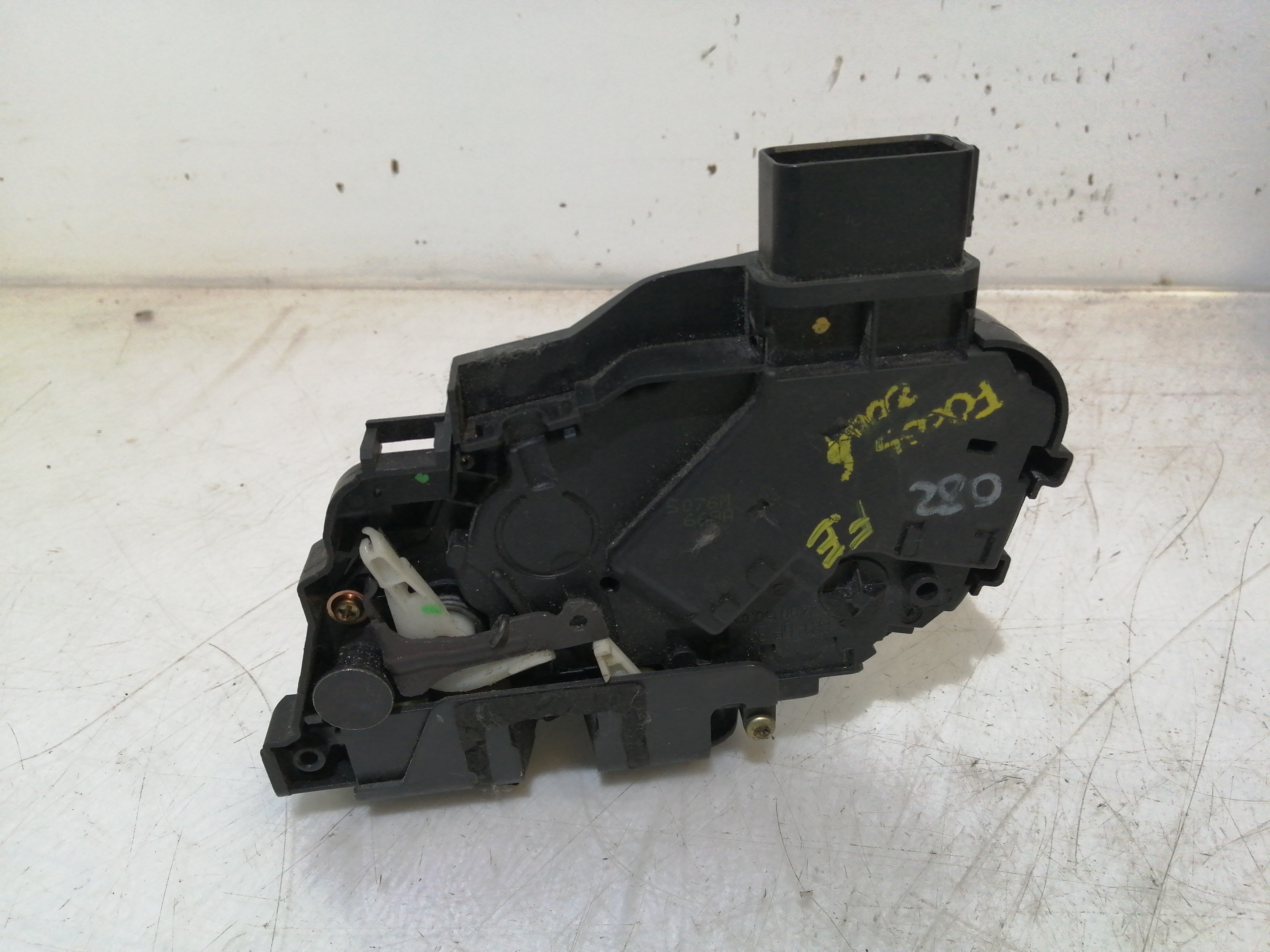 Fecho da Porta Frente Esquerdo FORD FOCUS II (DA_, HCP, DP) | 04 - 13 Imagem-1