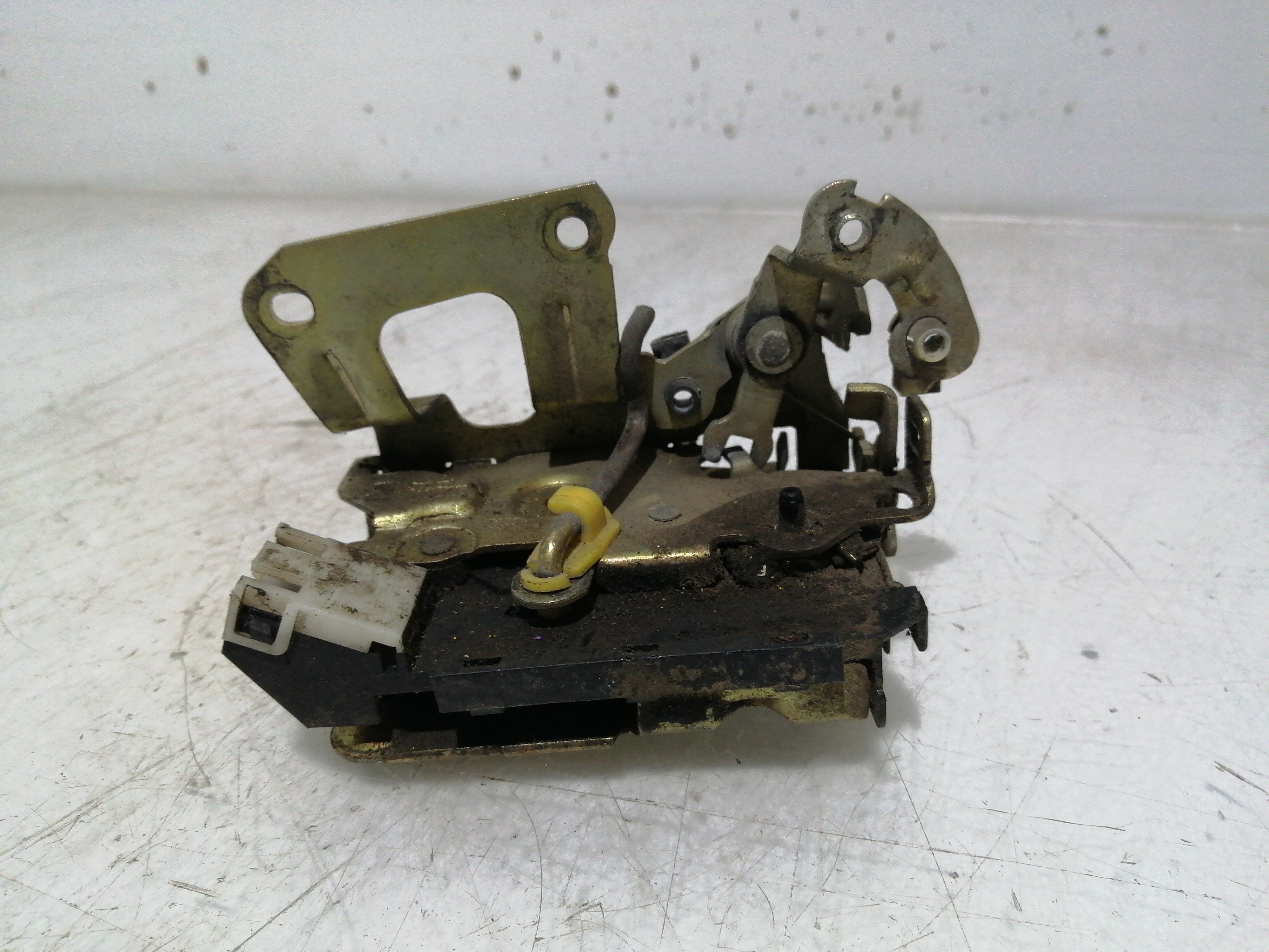 Fecho da Porta Trás Esquerdo RENAULT 19 II (B/C53_) | 91 - 01