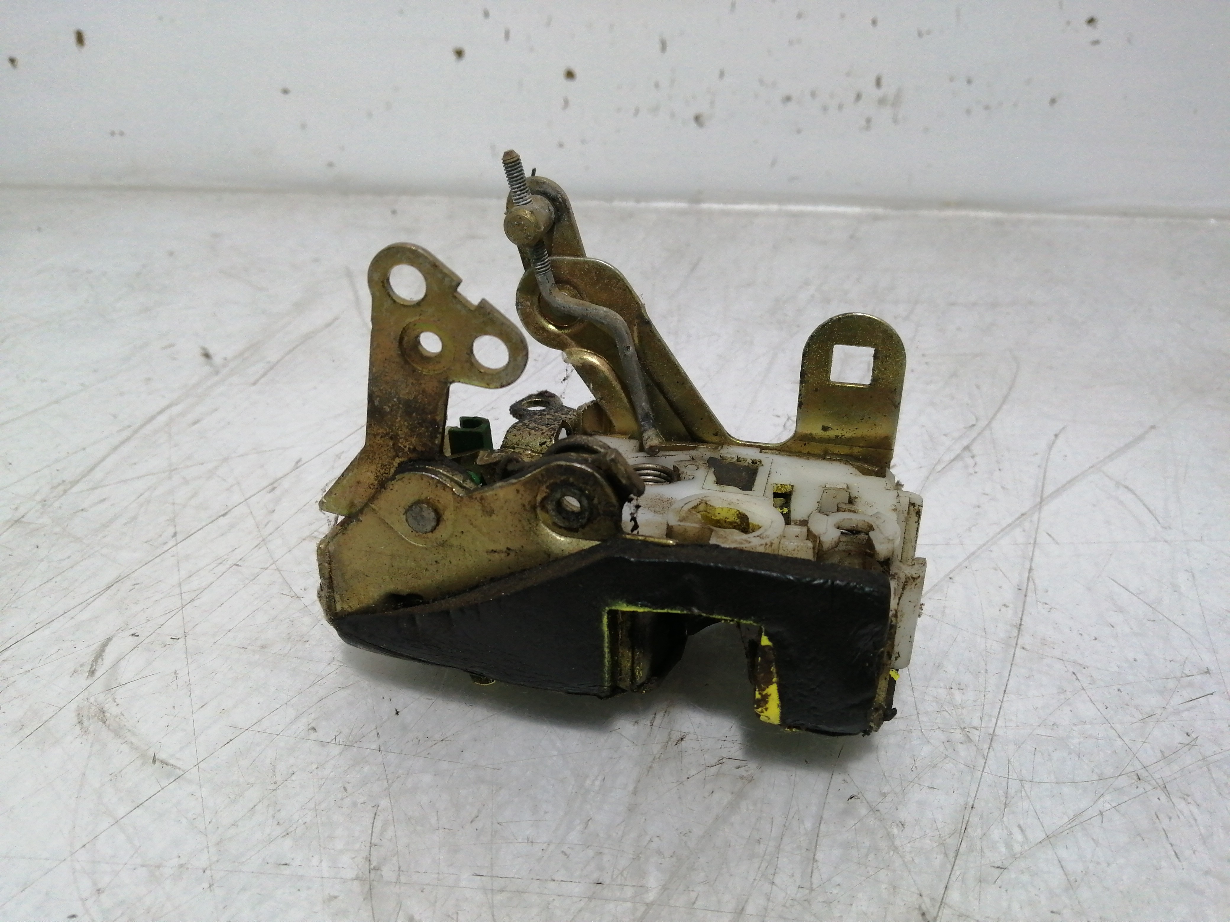 Fecho da Porta Trás Esquerdo LAND ROVER DEFENDER Pick-up (L316) | 95 - 16
