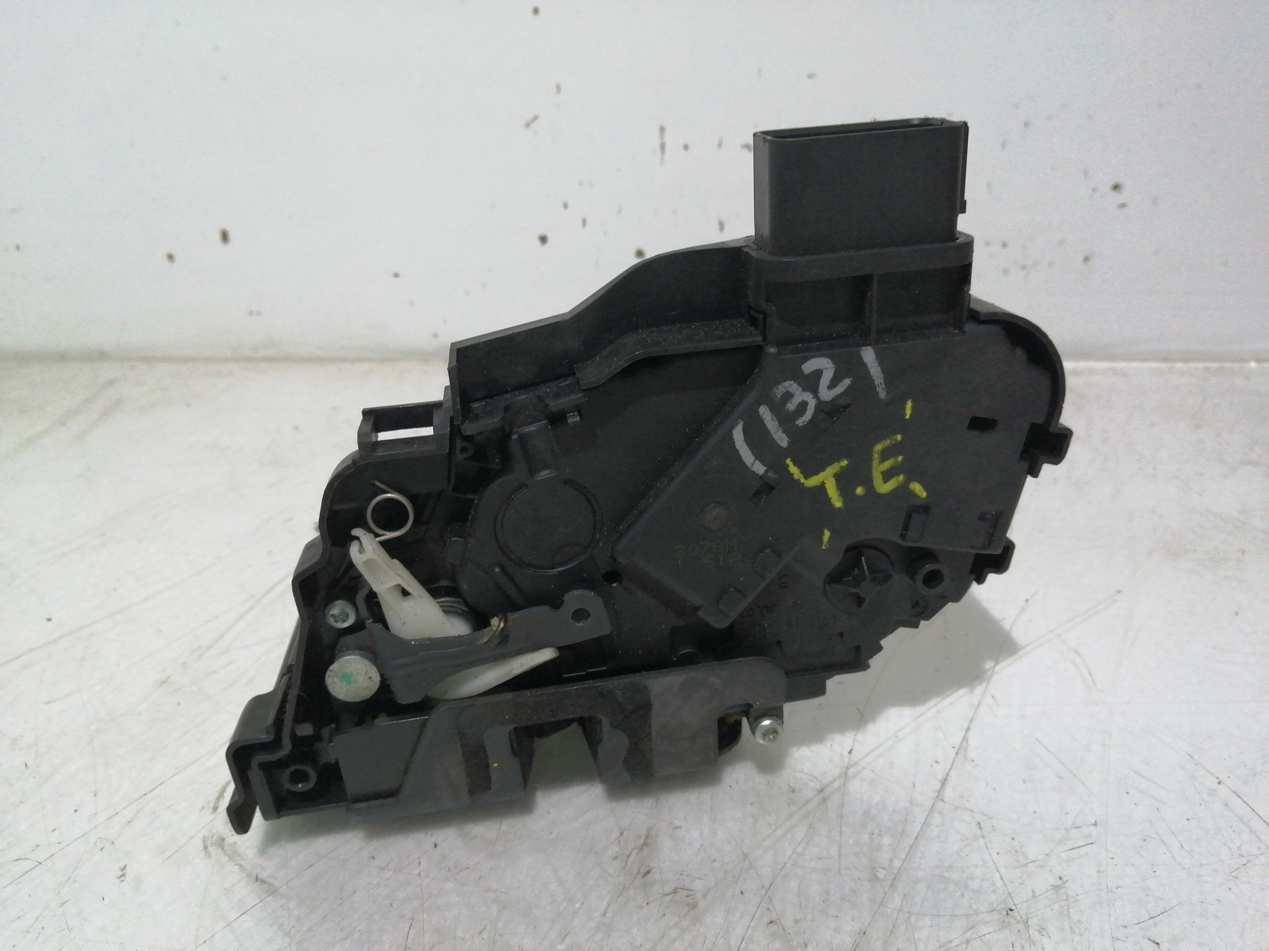 Fecho da Porta Trás Esquerdo FORD FOCUS II Turnier (DA_, FFS, DS) | 04 - 12 Imagem-1