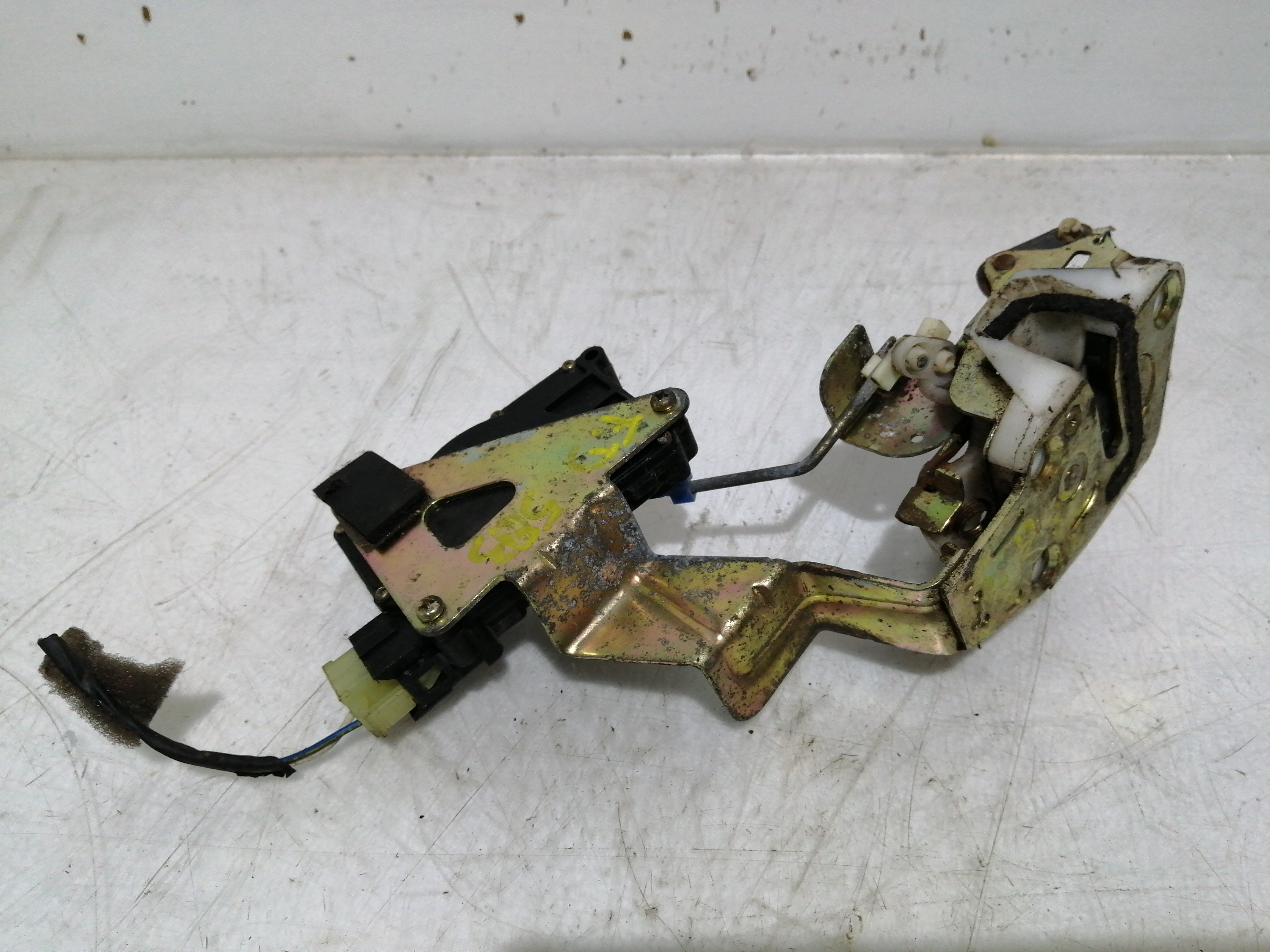 Fecho da Porta Frente Direito FORD FIESTA IV (JA_, JB_) | 95 - 02 Imagem-1