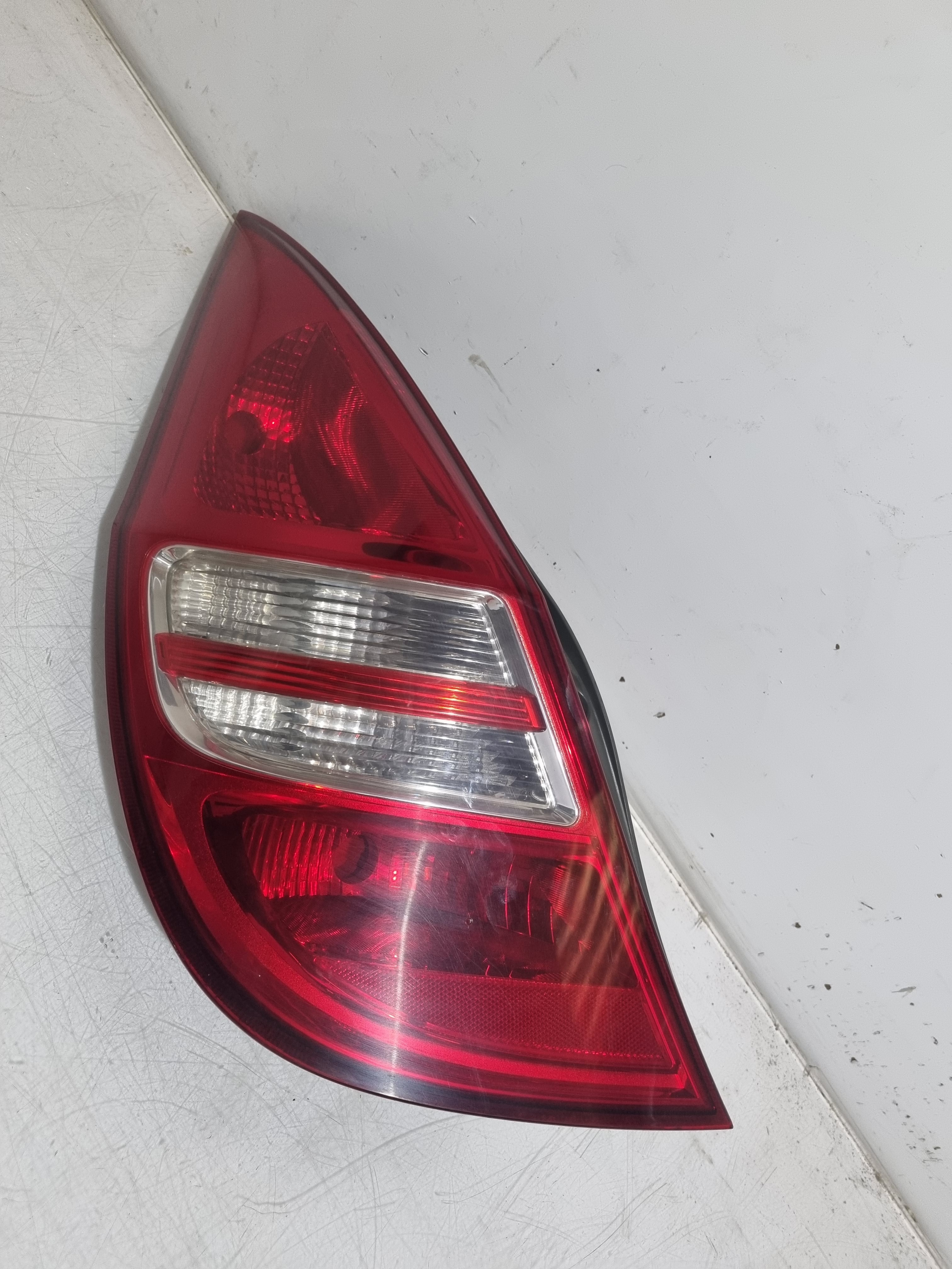 Farolim Stop Esquerdo HYUNDAI i30 (FD) | 07 - 12