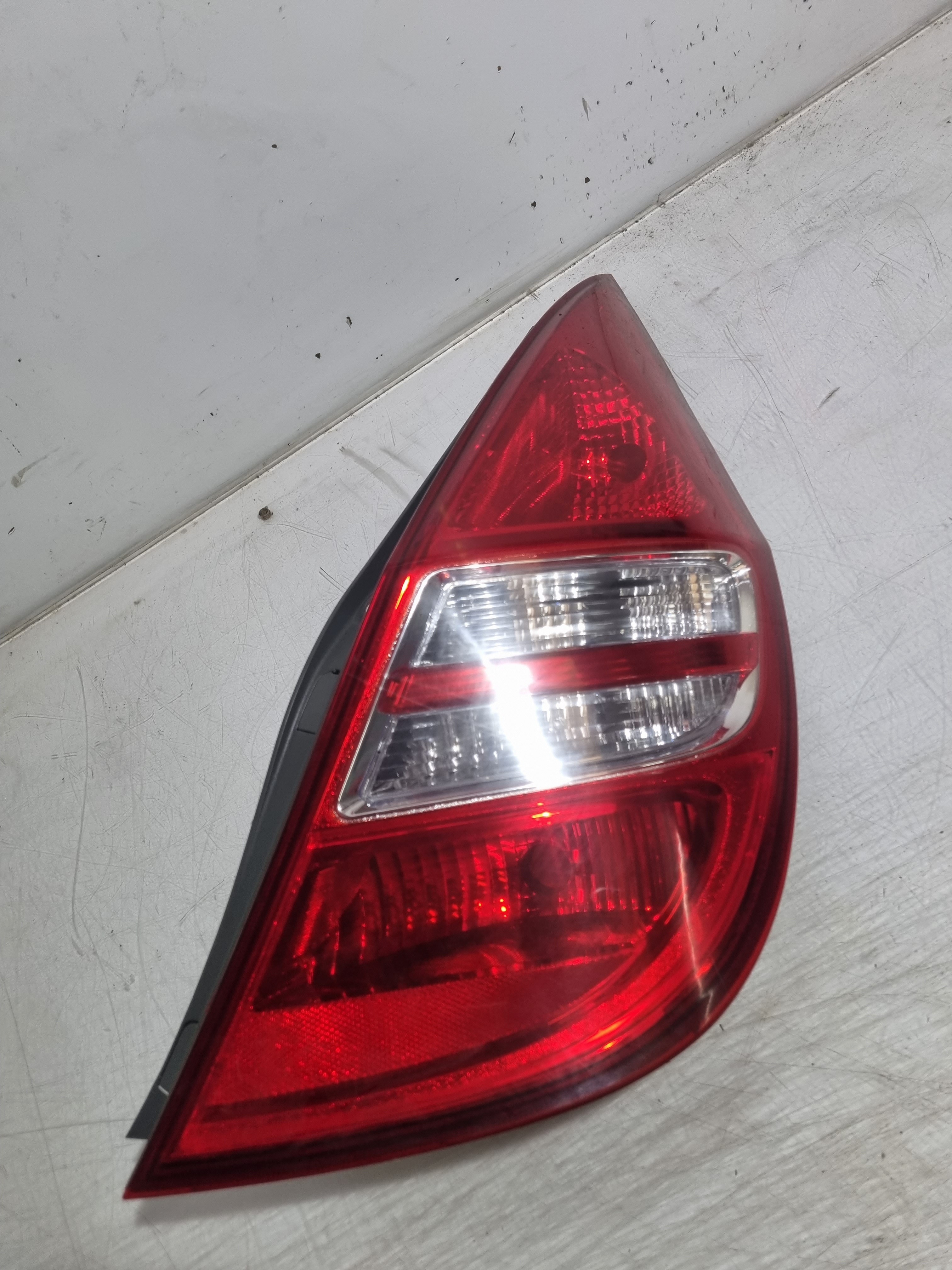 Farolim Stop Direito HYUNDAI i30 (FD) | 07 - 12
