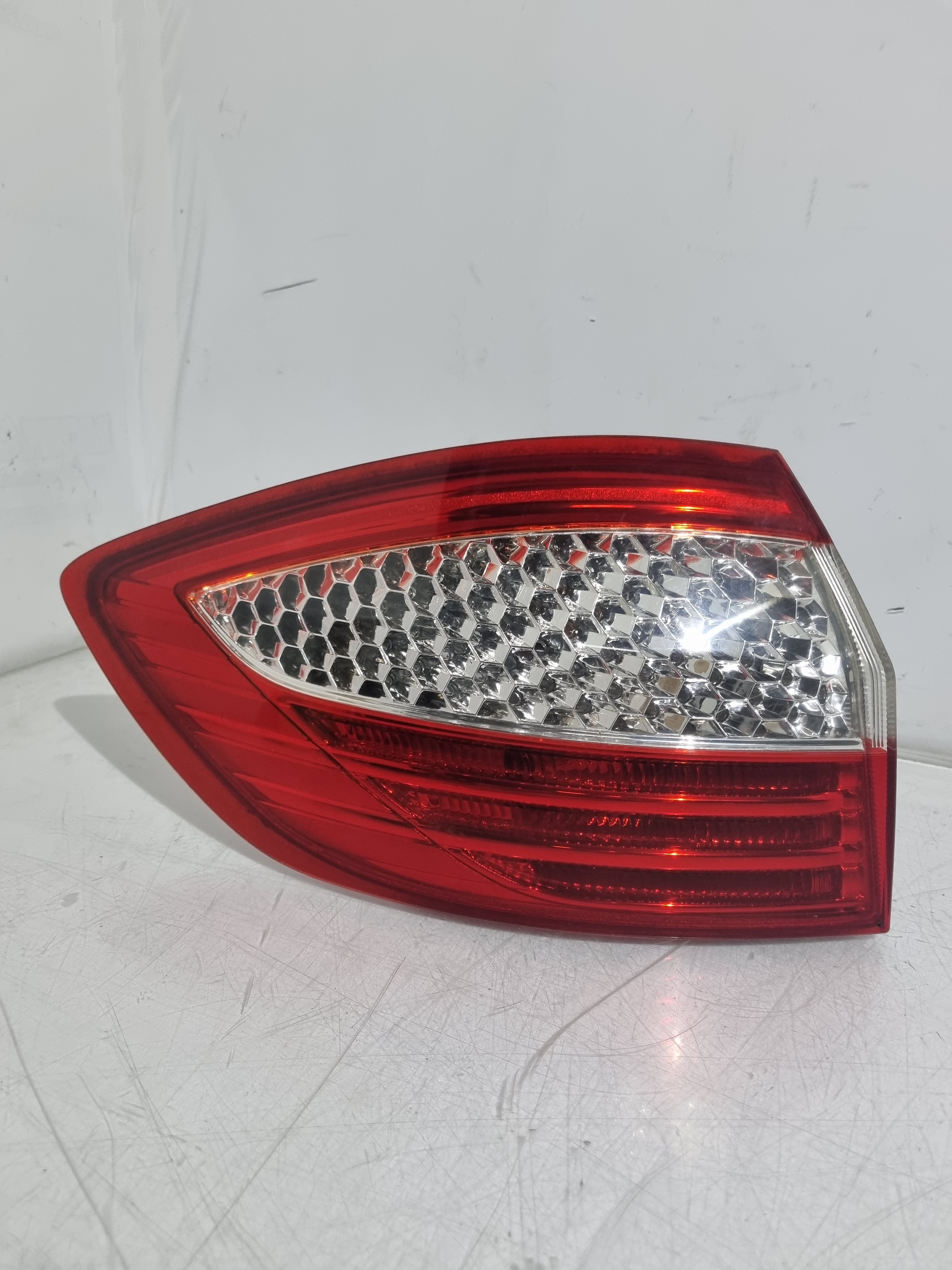 Farolim Stop Esquerdo FORD MONDEO IV Turnier (BA7) | 07 - 15