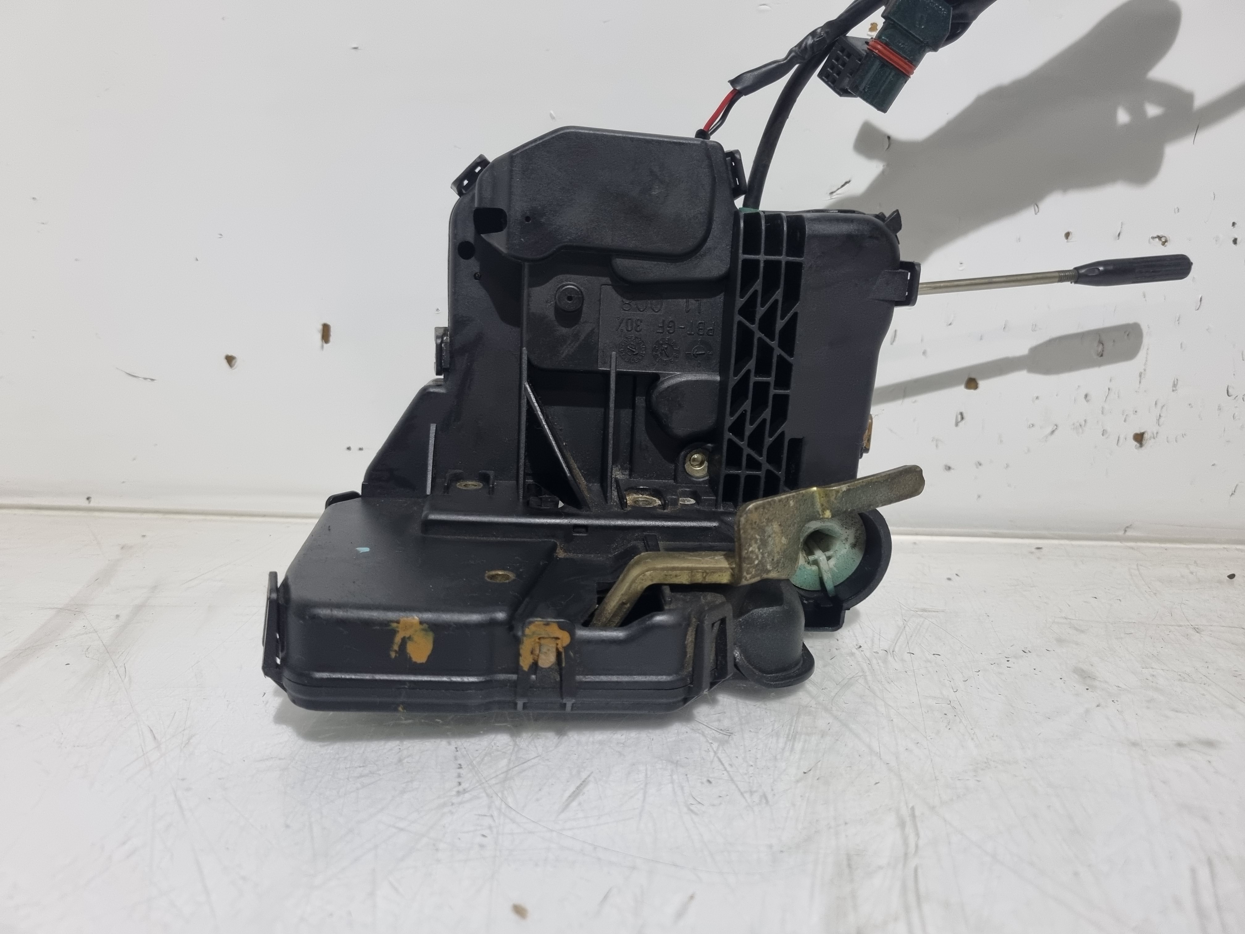 Fecho da Porta Frente Esquerdo MERCEDES-BENZ C-CLASS (W203) | 00 - 07 Imagem-2