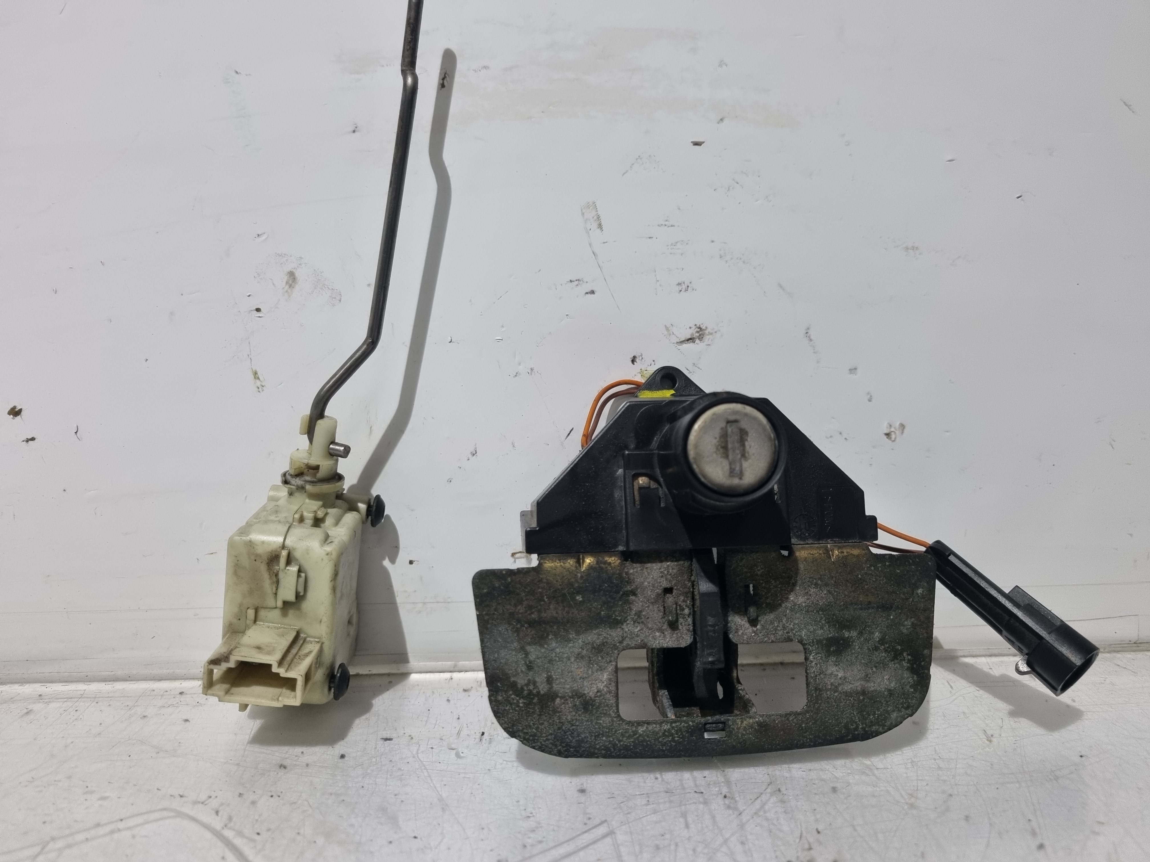 Fecho da Mala SMART FORTWO Coupé (450) | 04 - 07