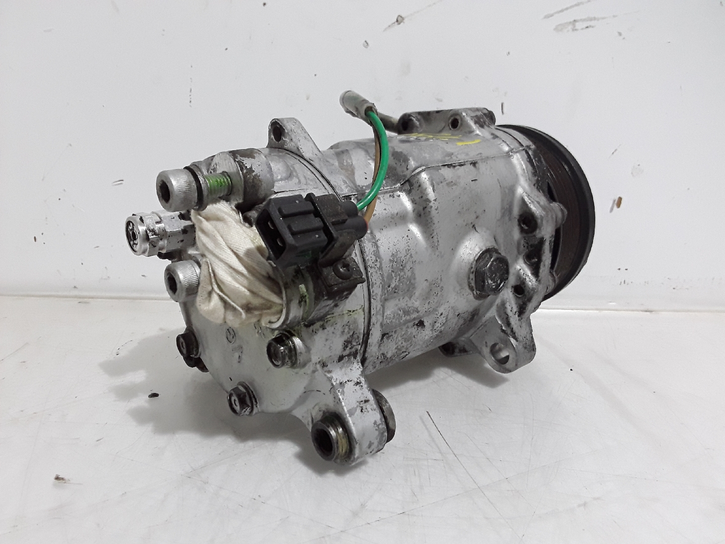 Compressor do Ar Condicionado VOLKSWAGEN POLO (6N2) | 99 - 01 Imagem-3