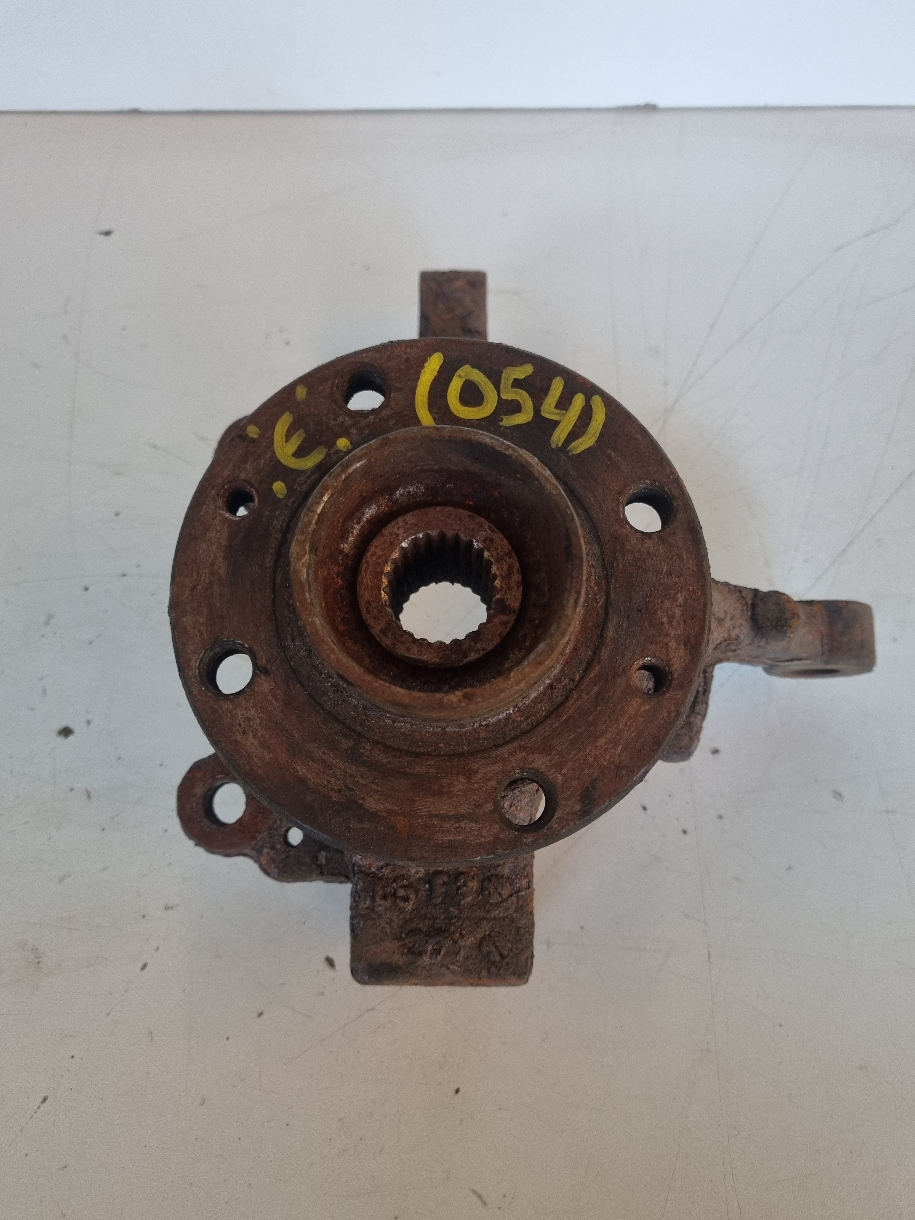 Manga de Eixo Frente Esquerda RENAULT CLIO III (BR0/1, CR0/1) | 05 - 