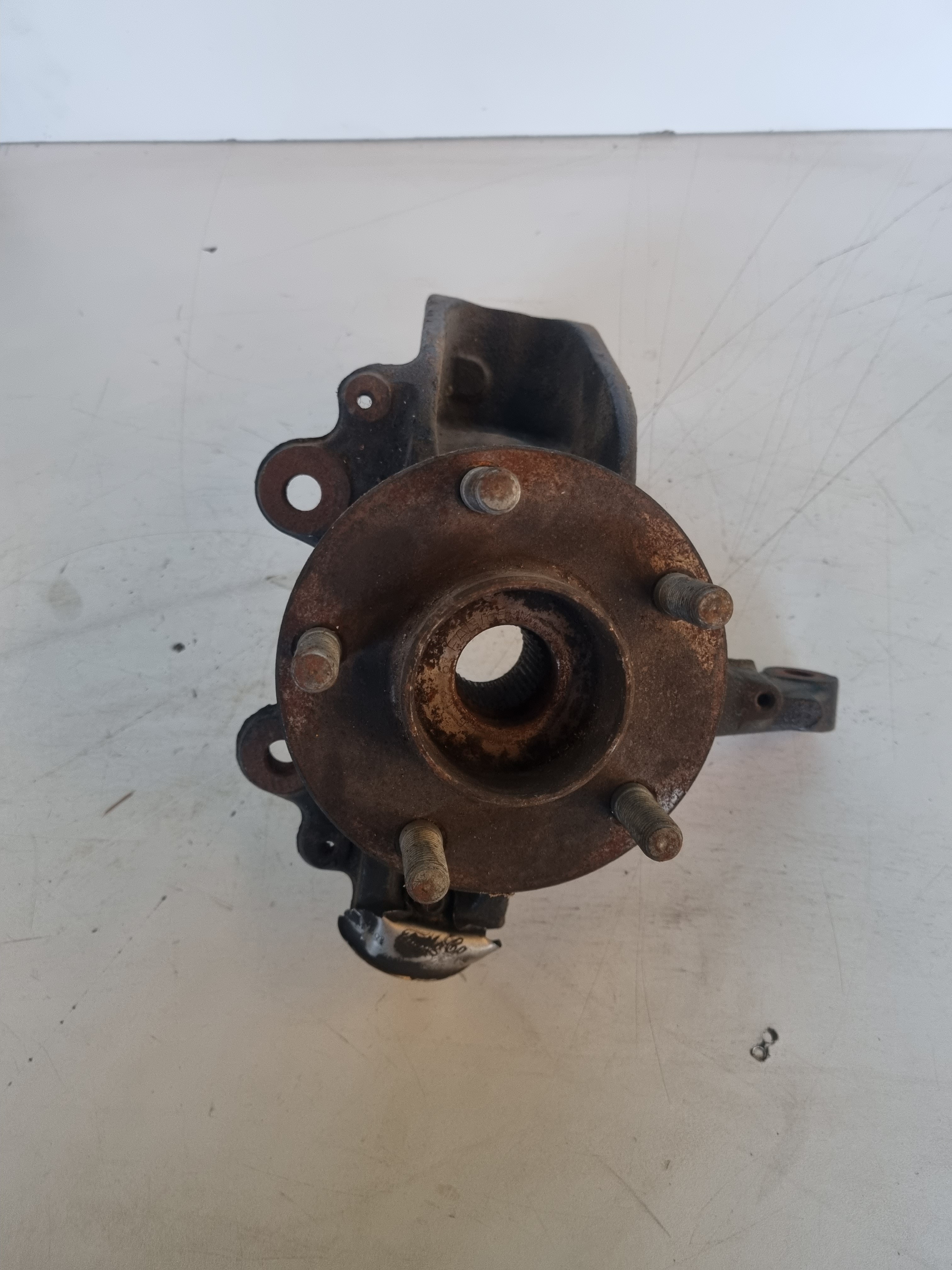 Manga de Eixo Frente Esquerda FORD FOCUS II (DA_, HCP, DP) | 04 - 13