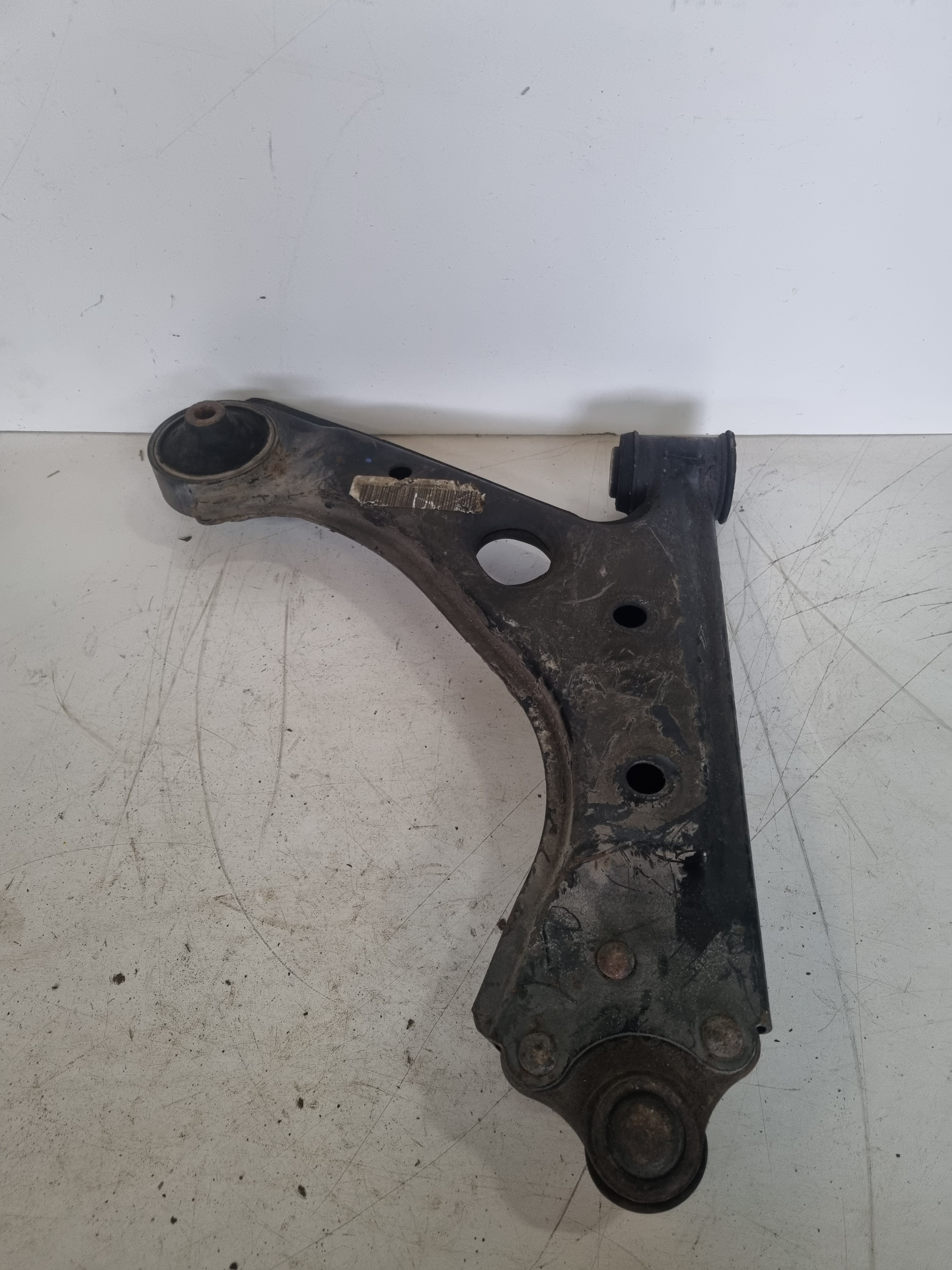 Braço de suspensão pequeno esquerdo OPEL CORSA D (S07) | 06 - 14 Imagem-1