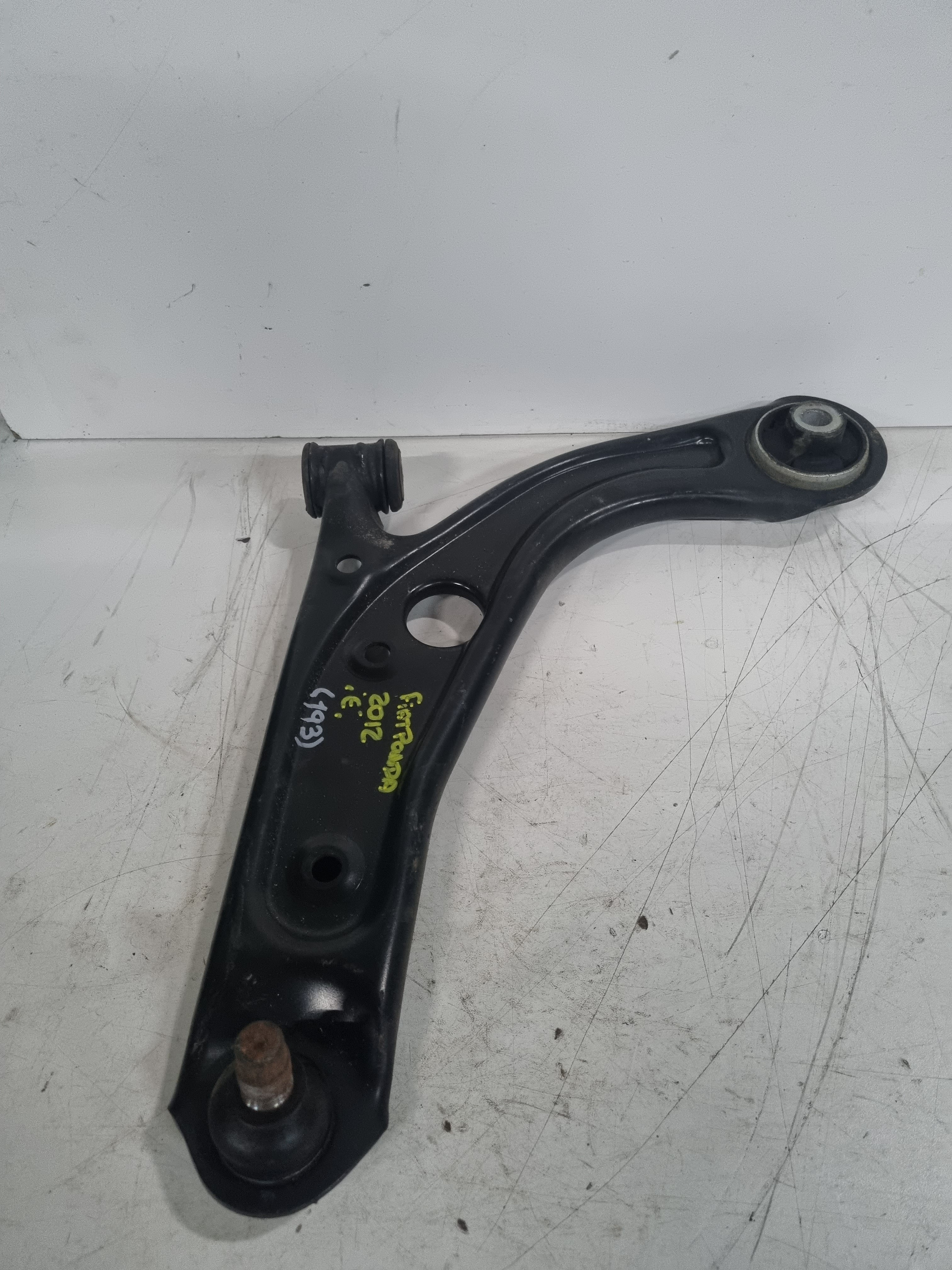 Braço de suspensão pequeno esquerdo FIAT PANDA (312_, 319_) | 12 - 