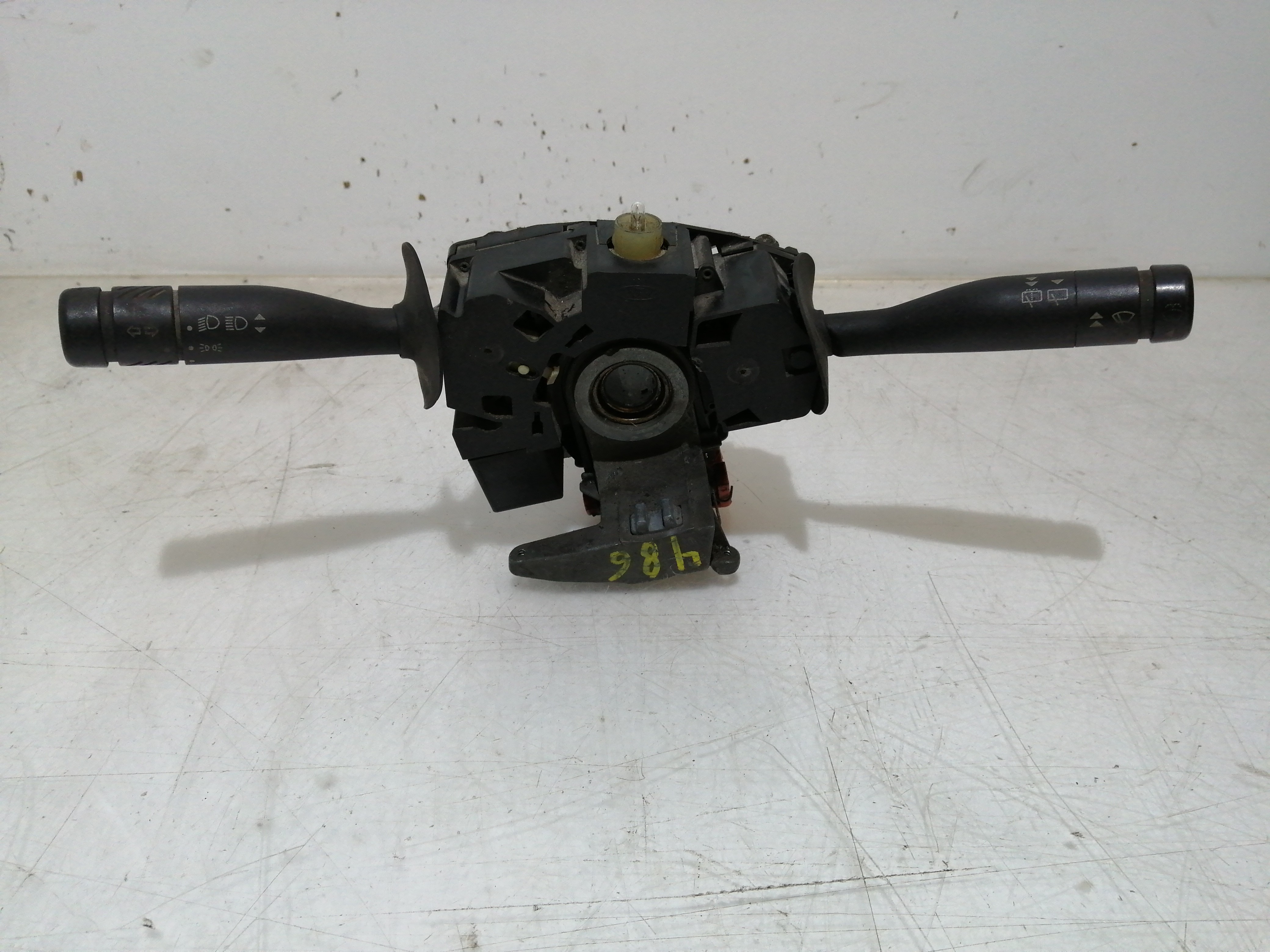Manipulos luzes / limpas Conjunto  FORD FIESTA Caixa (FVD) | 83 - 95