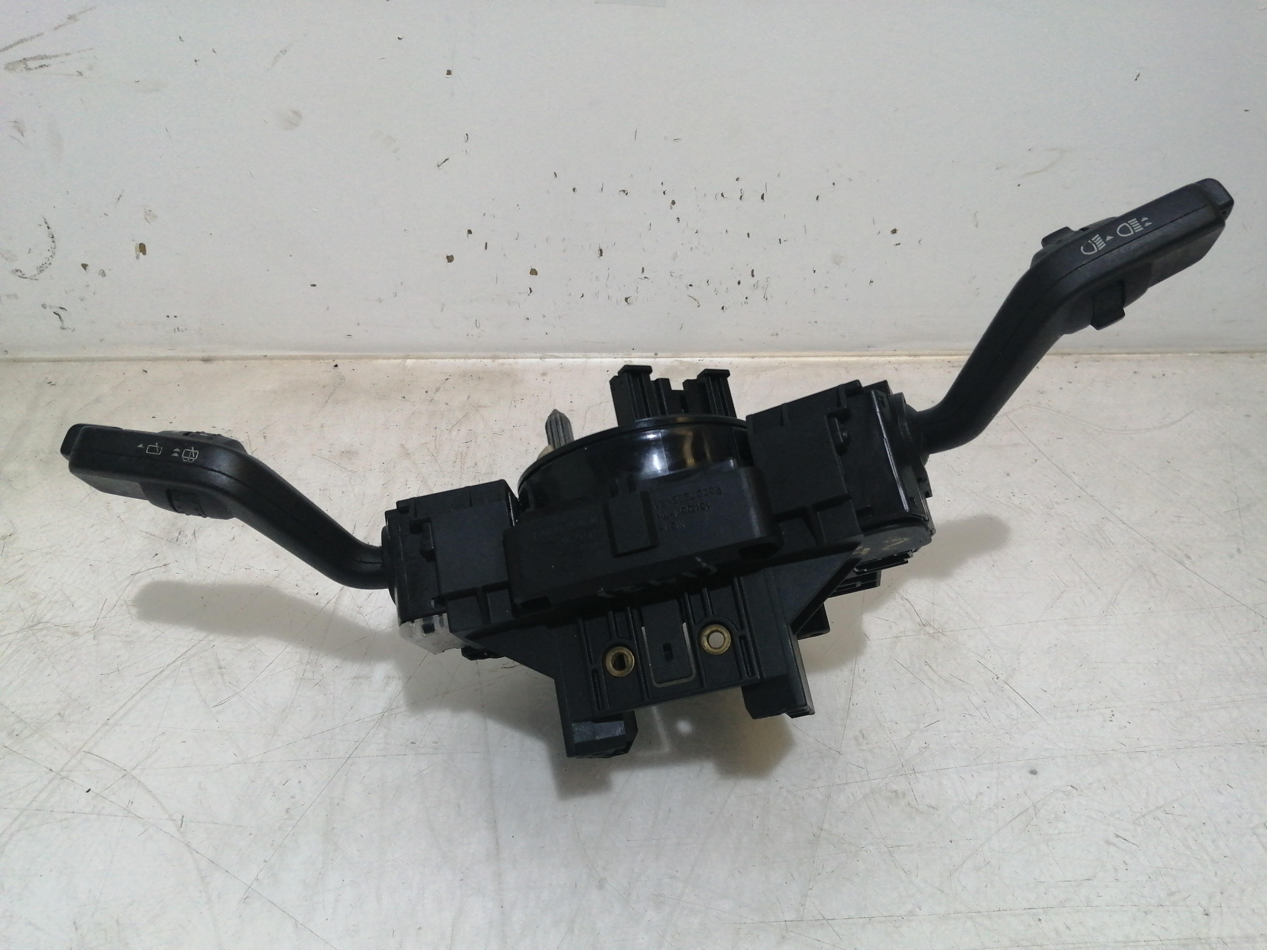 Manipulos luzes / limpas Conjunto  FORD FOCUS II (DA_, HCP, DP) | 04 - 13 Imagem-1