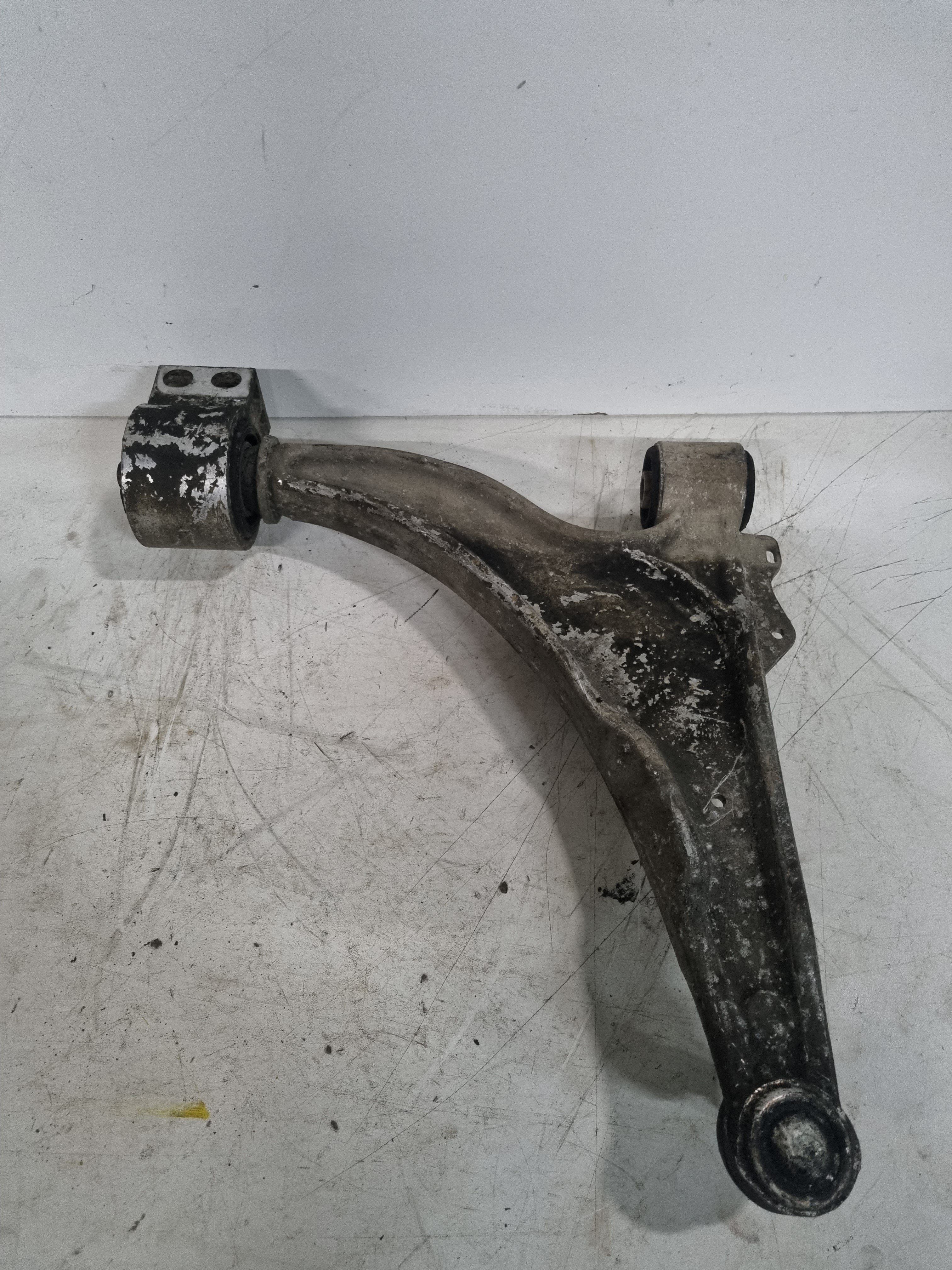 Braço de suspensão pequeno esquerdo OPEL ASTRA J (P10) | 09 - 15 Imagem-1