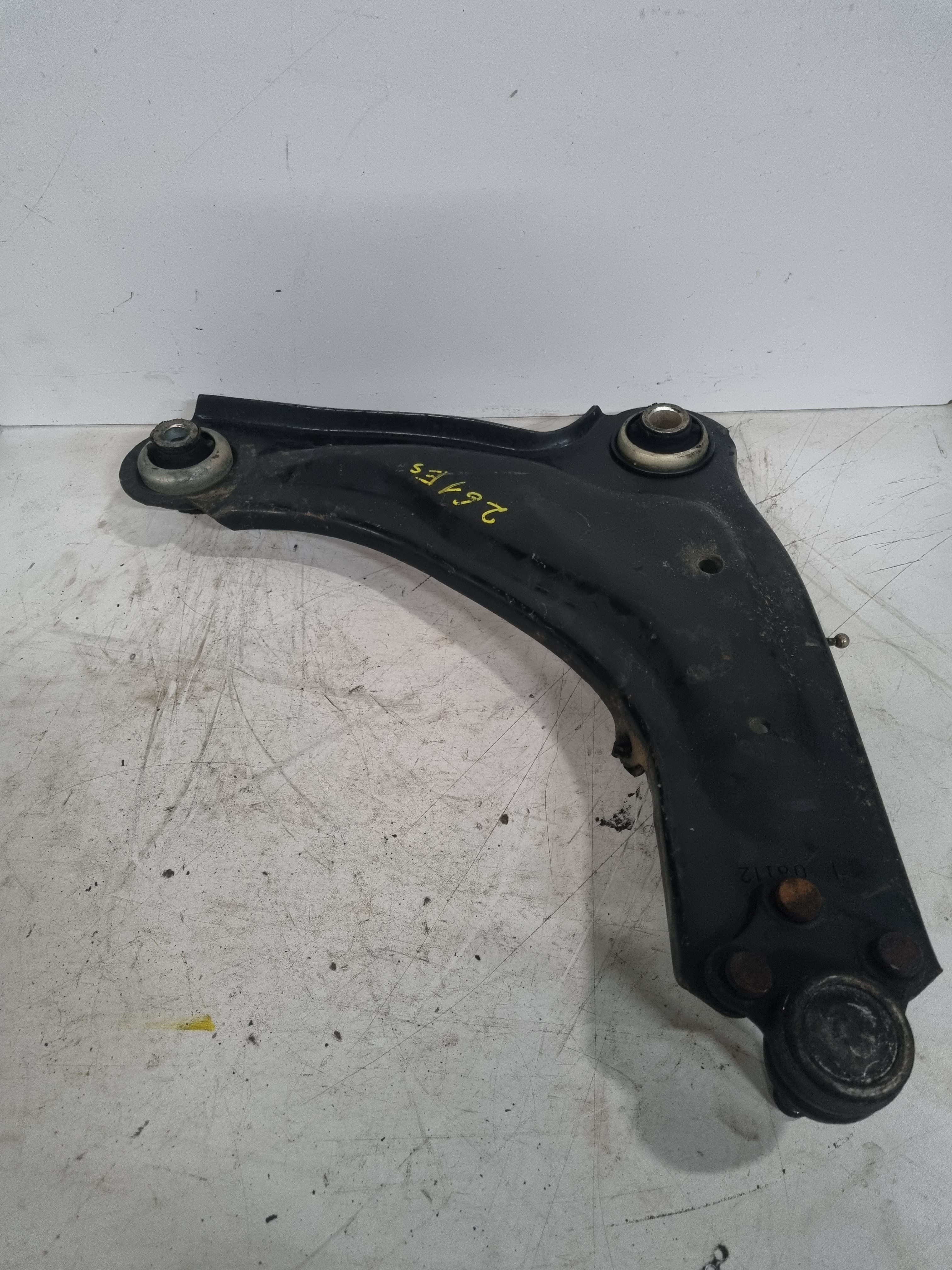 Braço de suspensão pequeno esquerdo RENAULT LAGUNA II Grandtour (KG0/1_) | 01 - 07 Imagem-1