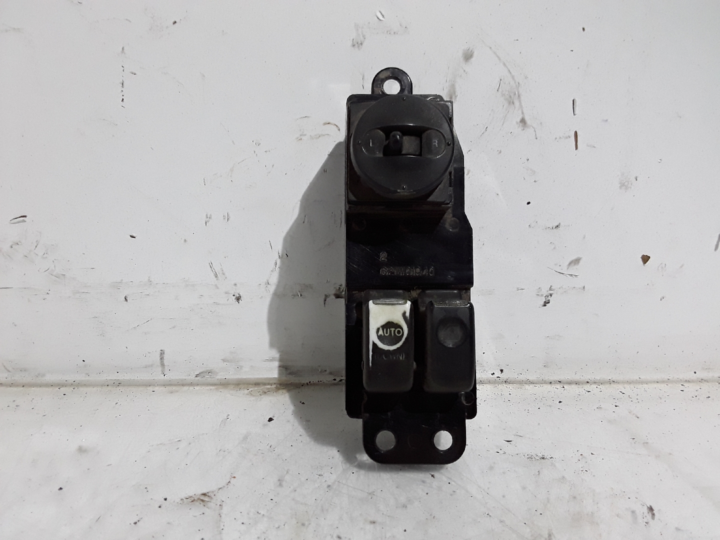 Interruptor Vidros Frente Esquerdo HYUNDAI H-1 / STAREX Veículo multiuso (A1) | 97 - 