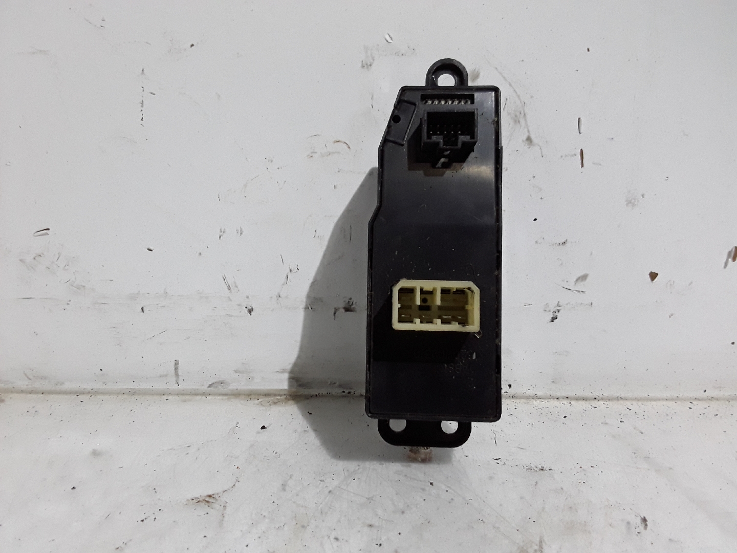 Interruptor Vidros Frente Esquerdo HYUNDAI H-1 / STAREX Veículo multiuso (A1) | 97 -  Imagem-1