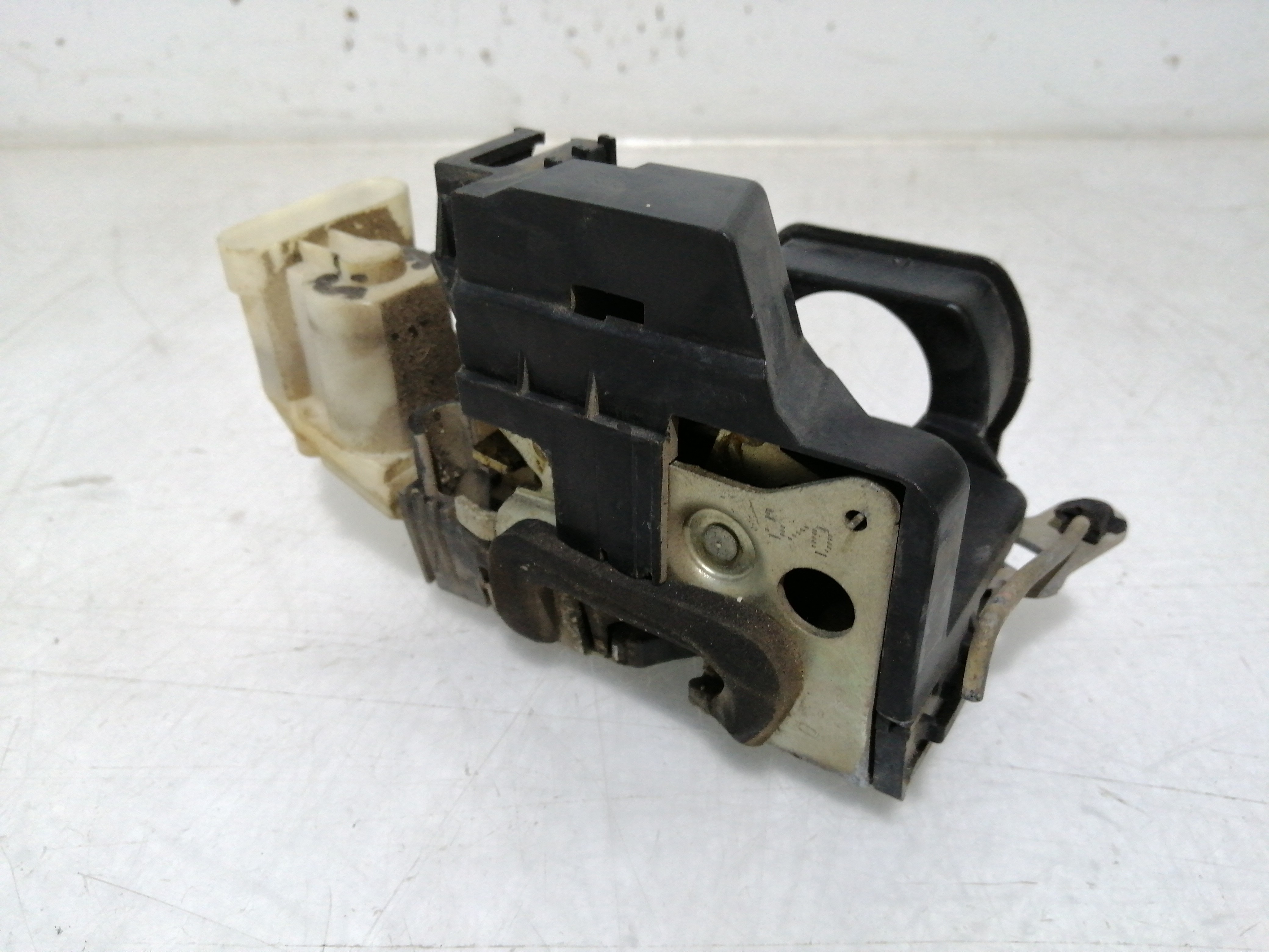 Fecho da Porta Frente Direito FIAT PALIO (178_) | 96 -  Imagem-1