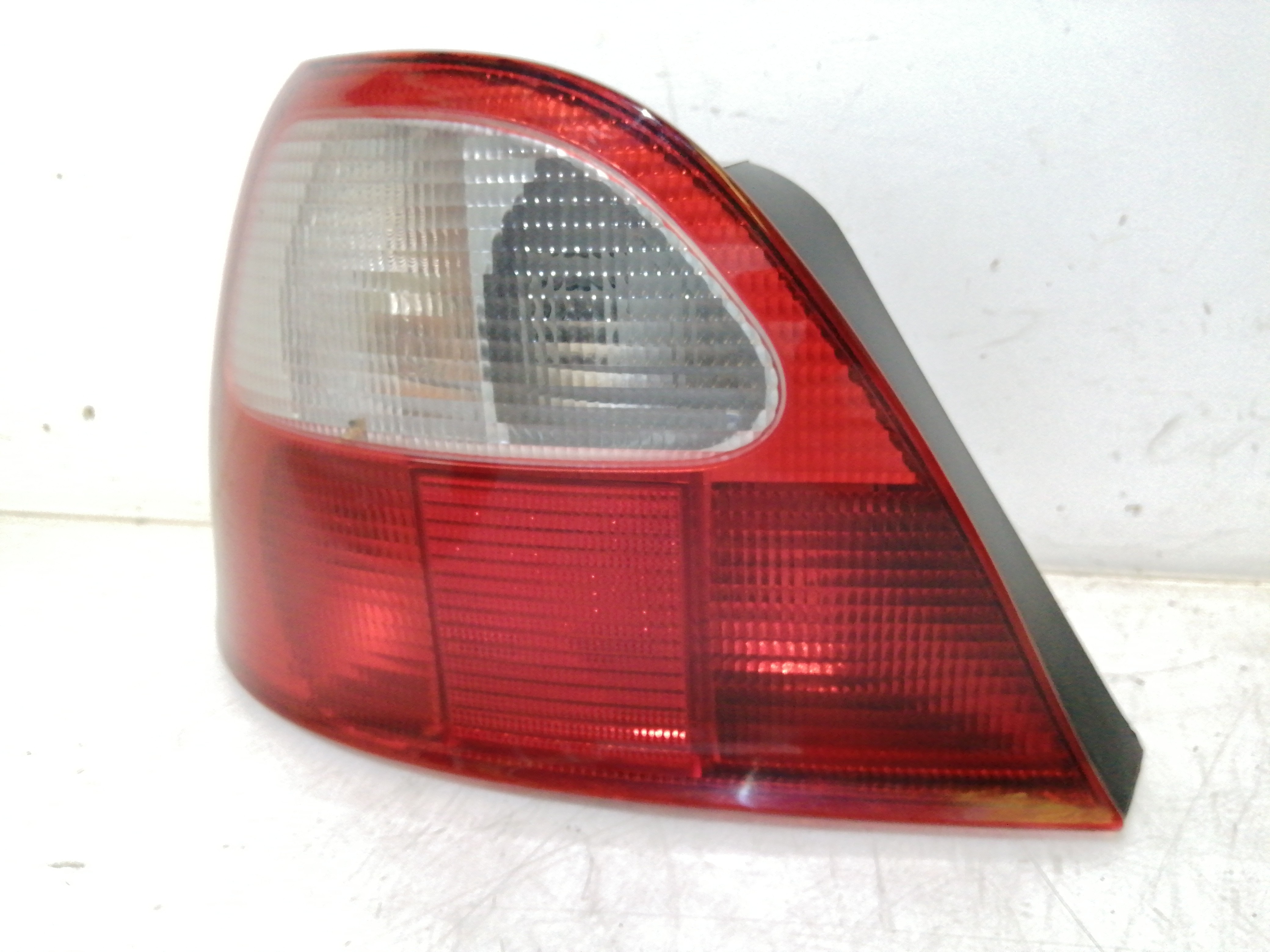 Farolim Stop Esquerdo MG MG ZR | 01 - 05 Imagem-1