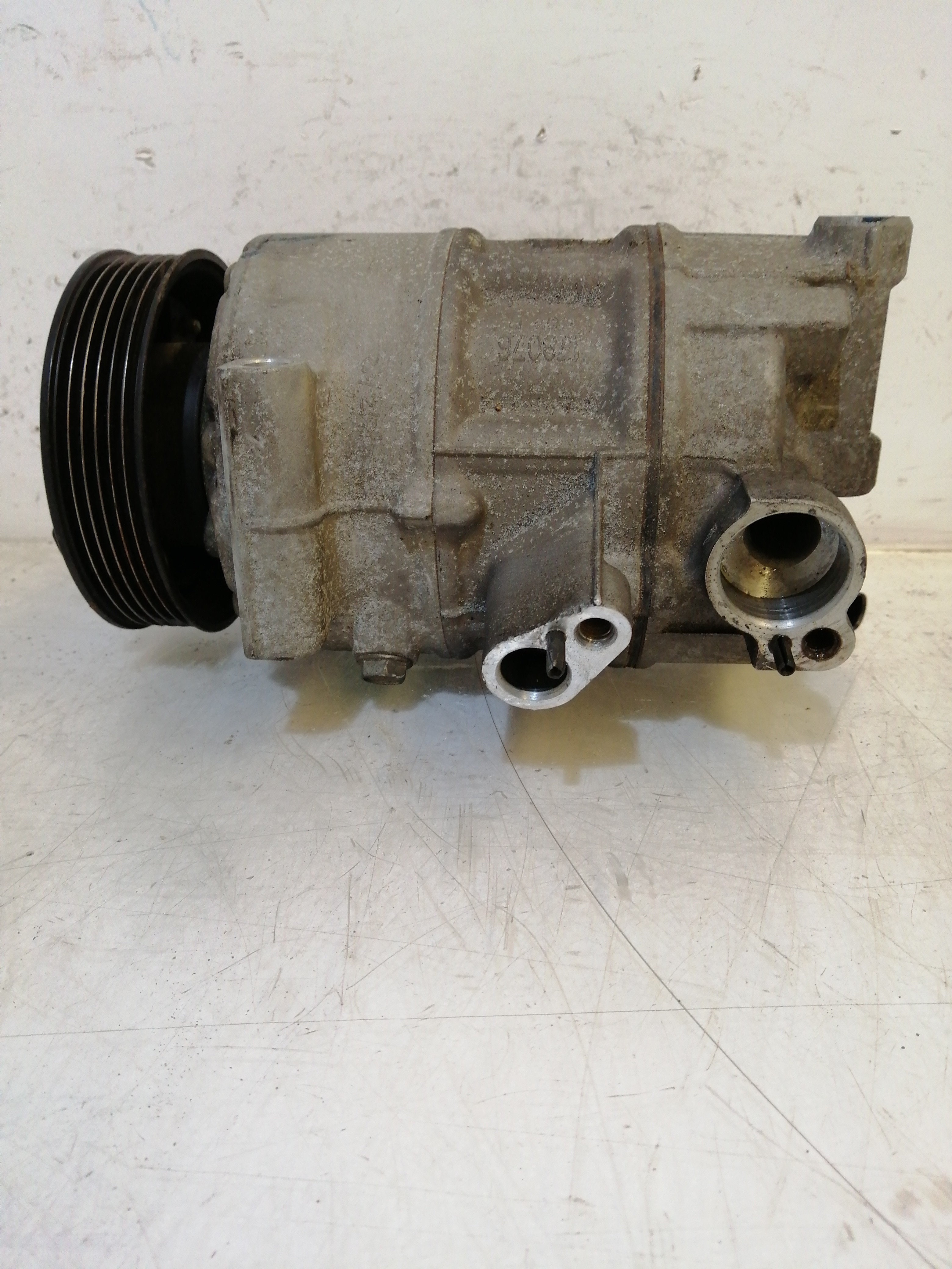 Compressor do Ar Condicionado VOLKSWAGEN PASSAT (3C2) | 05 - 10 Imagem-1