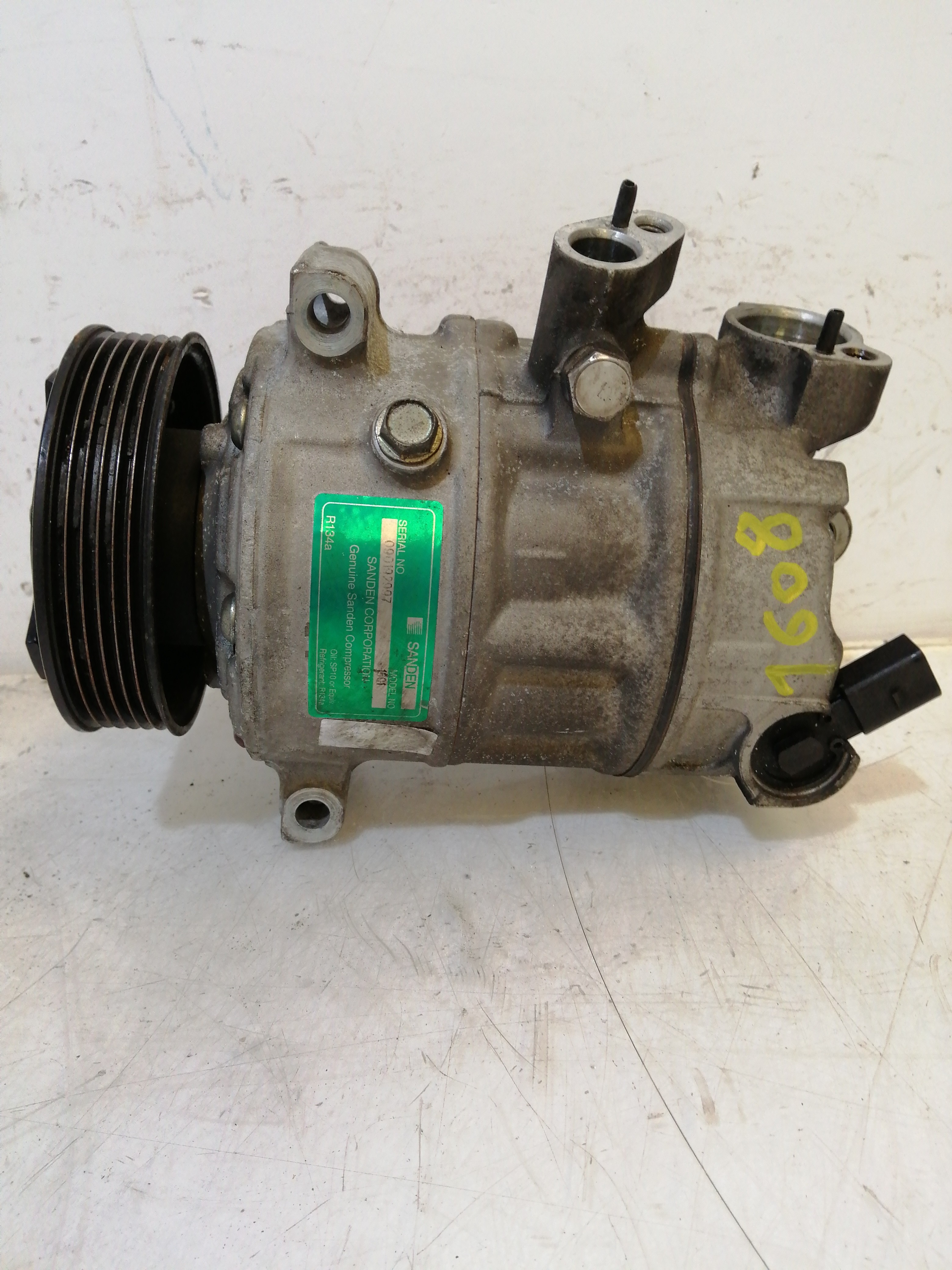 Compressor do Ar Condicionado VOLKSWAGEN PASSAT (3C2) | 05 - 10 Imagem-4