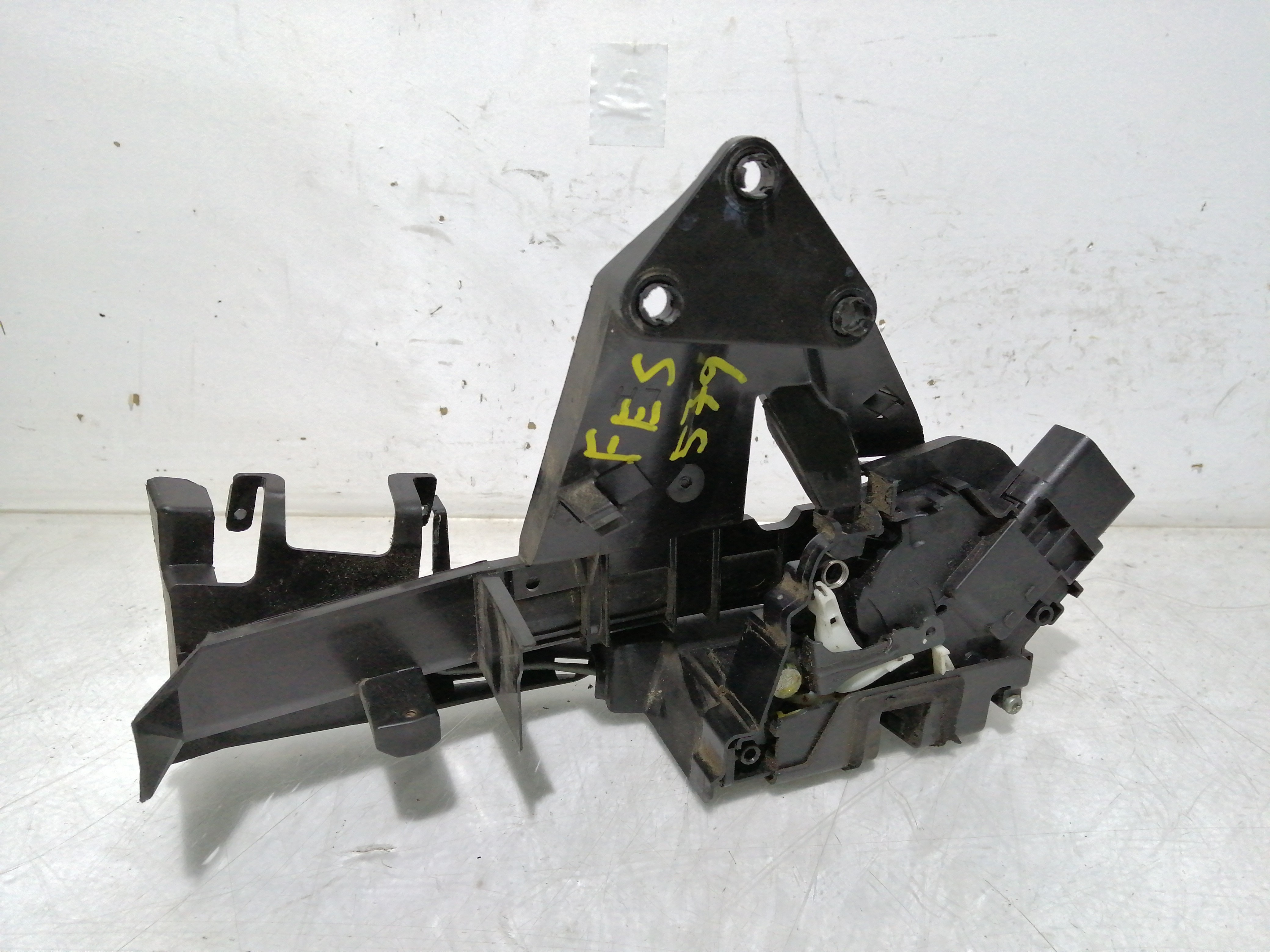 Fecho da Porta Frente Esquerdo FORD FOCUS II (DA_, HCP, DP) | 04 - 13