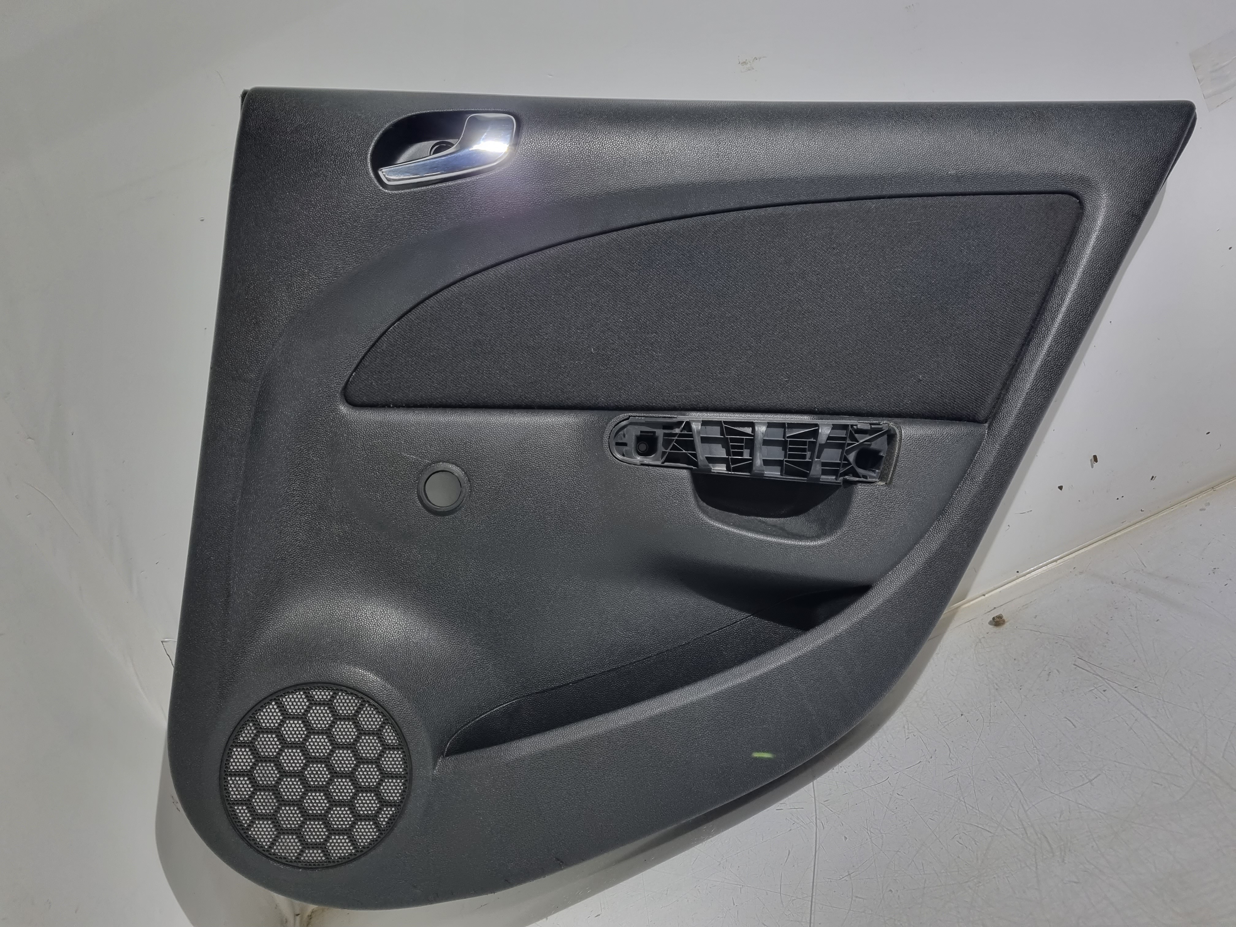 Quartela / forra Porta Tras Direito OPEL CORSA D (S07) | 06 - 14 Imagem-1