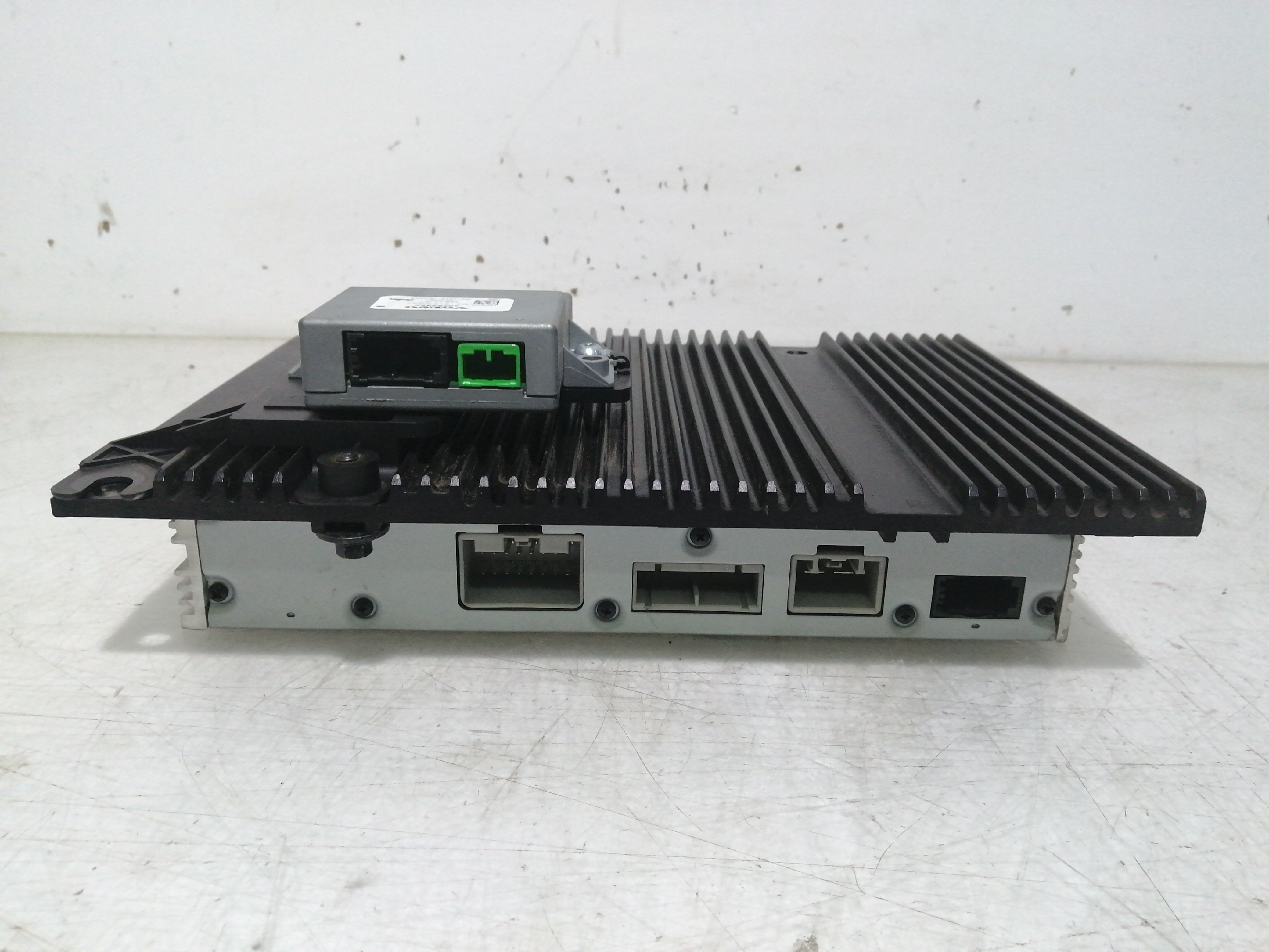 Amplificador de antena VOLVO V50 (545) | 03 - 12 Imagem-1