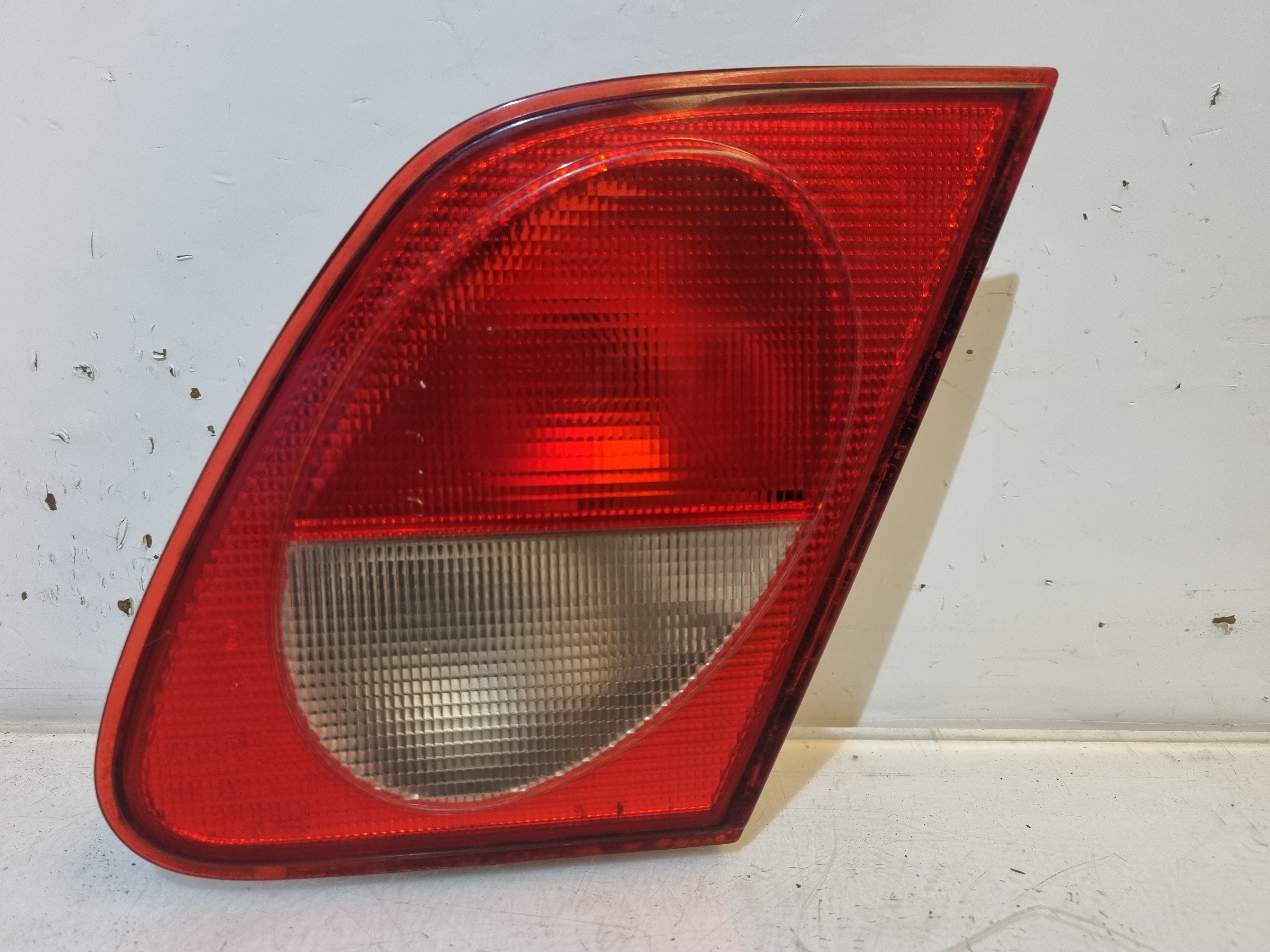 Farolim da Mala Direito MERCEDES-BENZ E-CLASS (W210) | 95 - 03