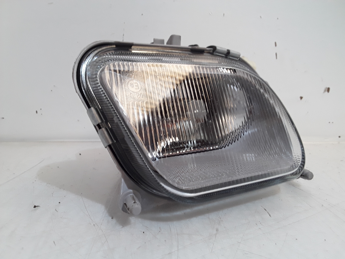 Farol Nevoeiro Frente Direito MERCEDES-BENZ E-CLASS (W210) | 95 - 03 Imagem-1