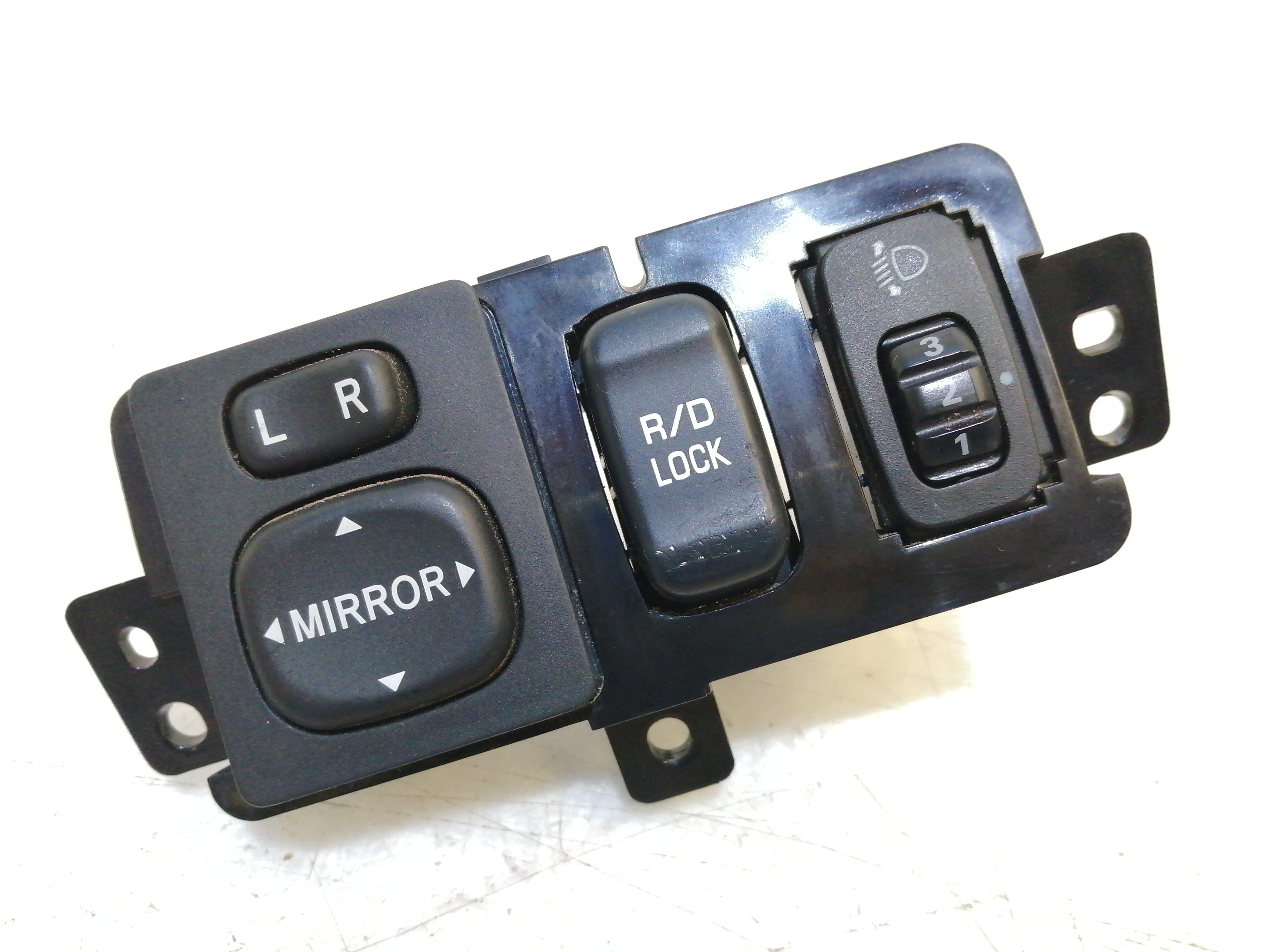 Interruptor dos Espelhos MITSUBISHI L 200 (KA_T, KB_T) | 04 - 16
