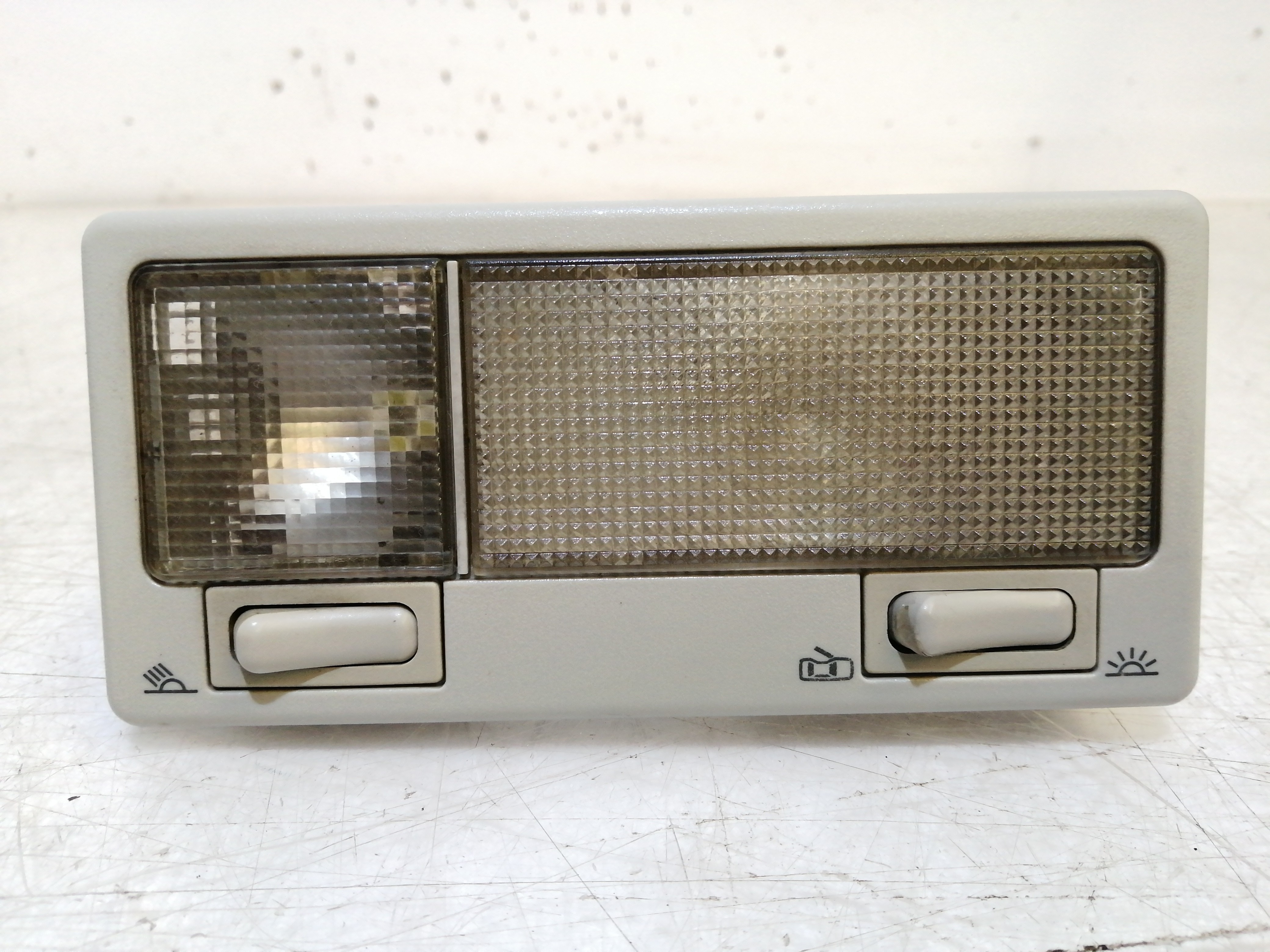 Luz teto frente plafonier VOLKSWAGEN VENTO (1H2) | 91 - 98