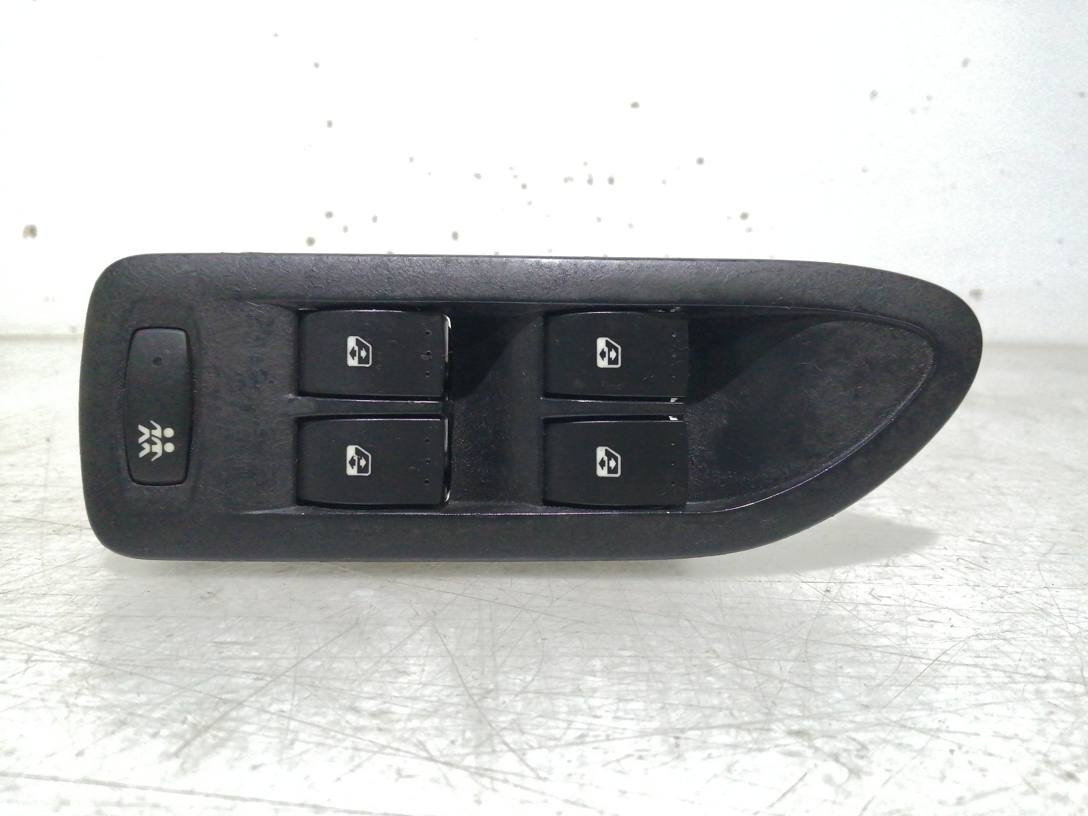 Interruptor Vidros Frente Esquerdo RENAULT LAGUNA II (BG0/1_) | 01 - 07