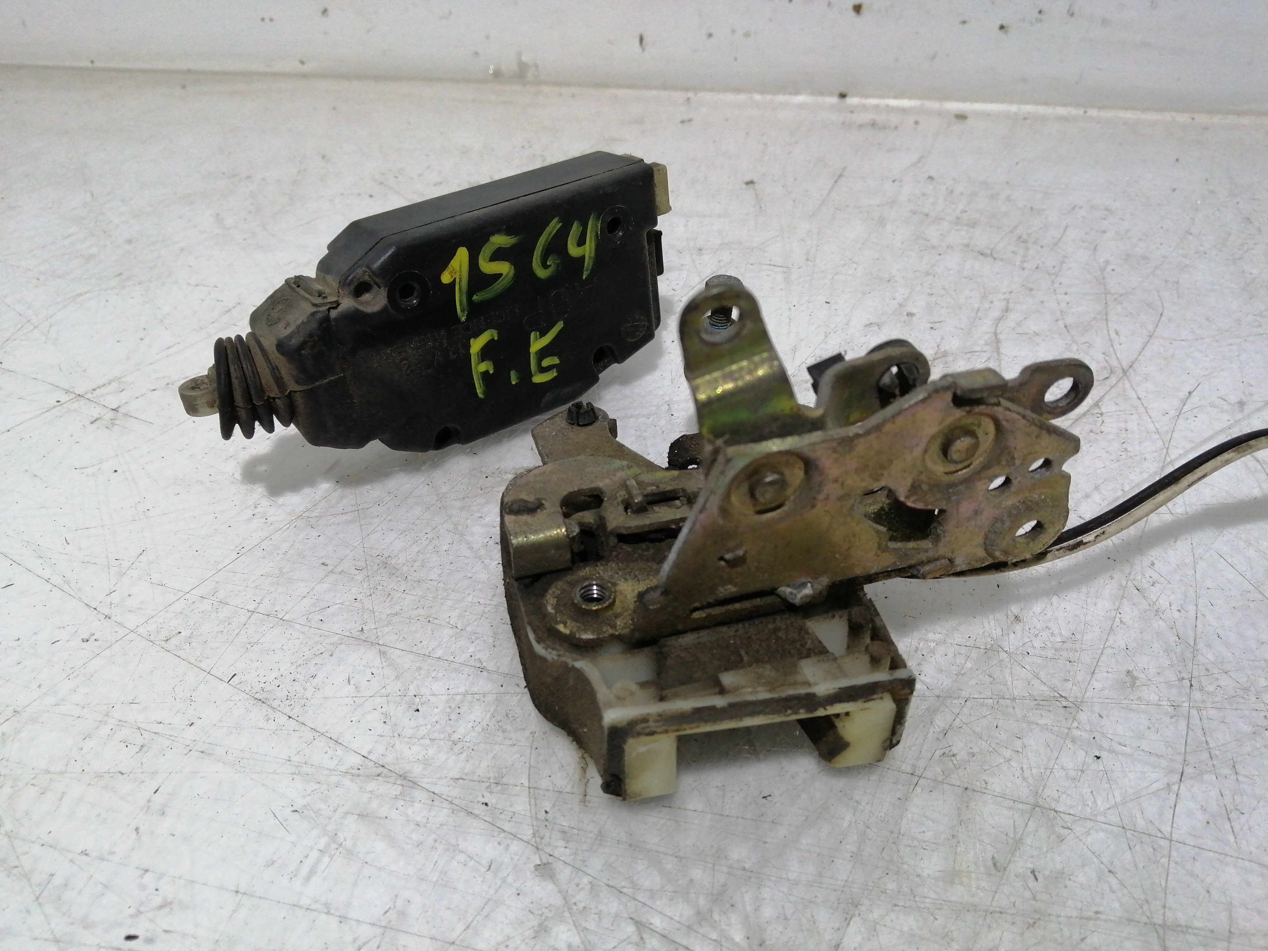 Cierre Puerta Delatera Izq. CITROEN BX (XB-_) | 82 - 94 Imagem-1