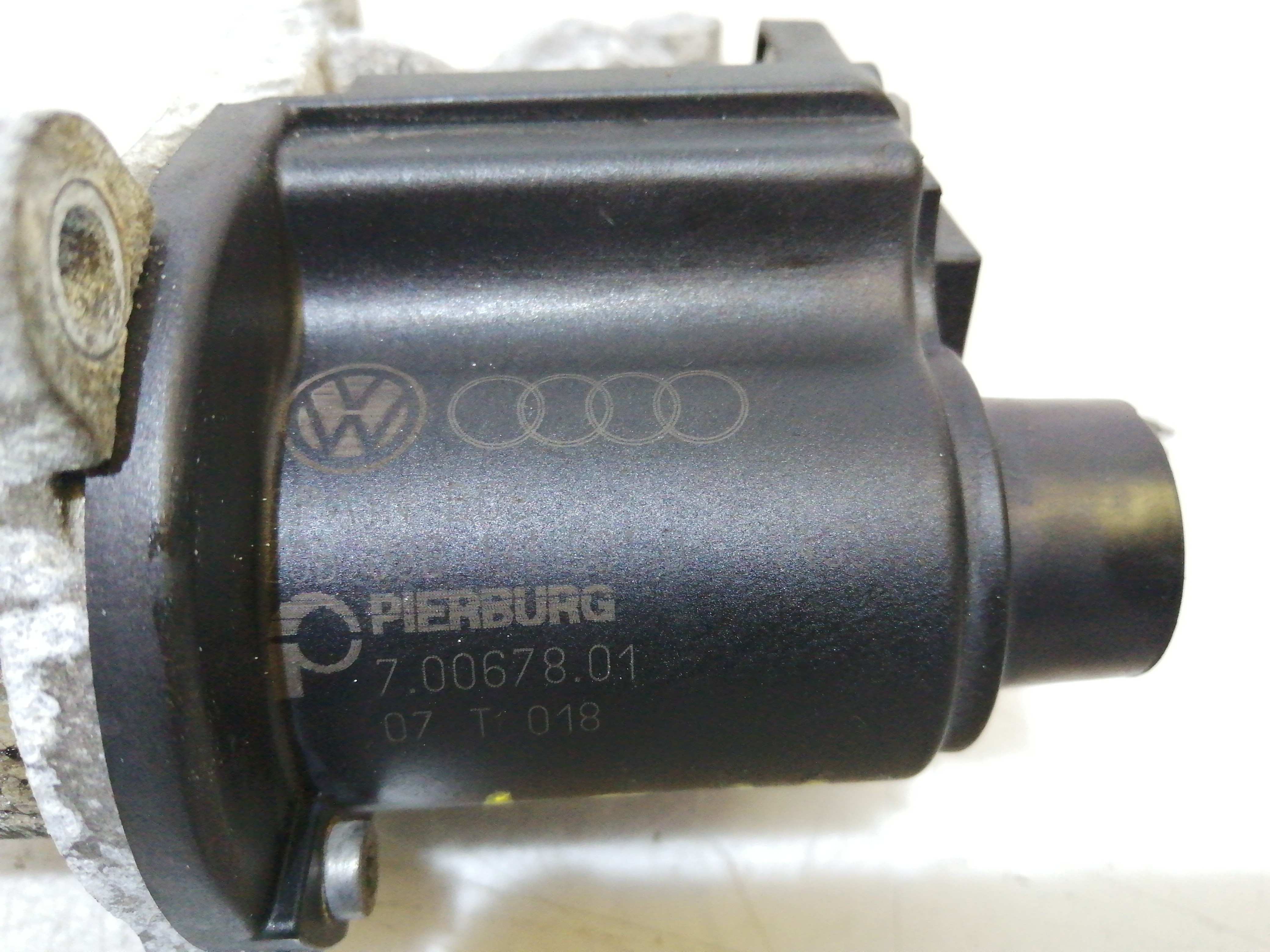 EGR Válvula VOLKSWAGEN CADDY II Combi (9K9B) | 95 - 04 Imagem-3