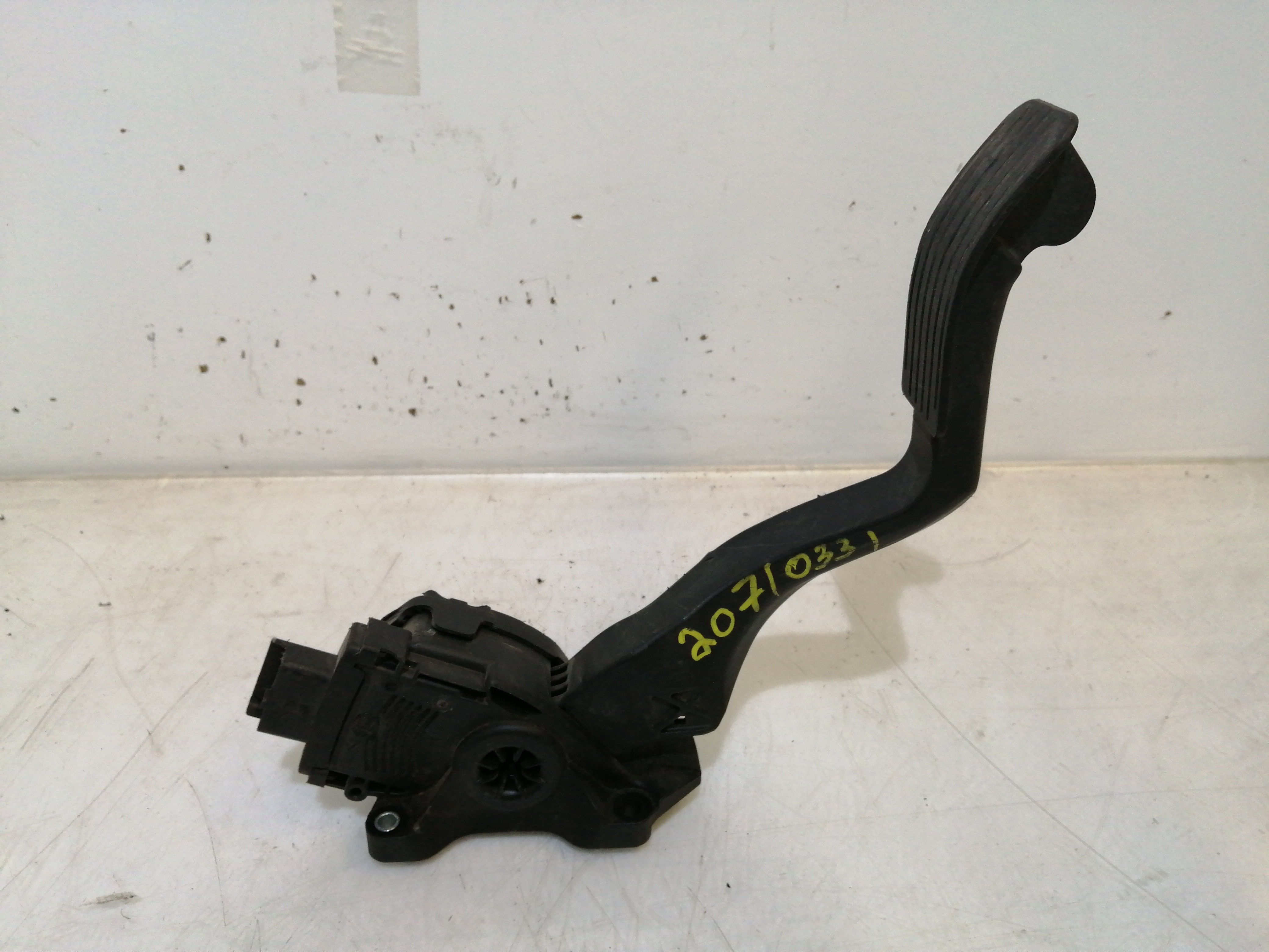 Pedal acelerador PEUGEOT 207 (WA_, WC_) | 06 - 15