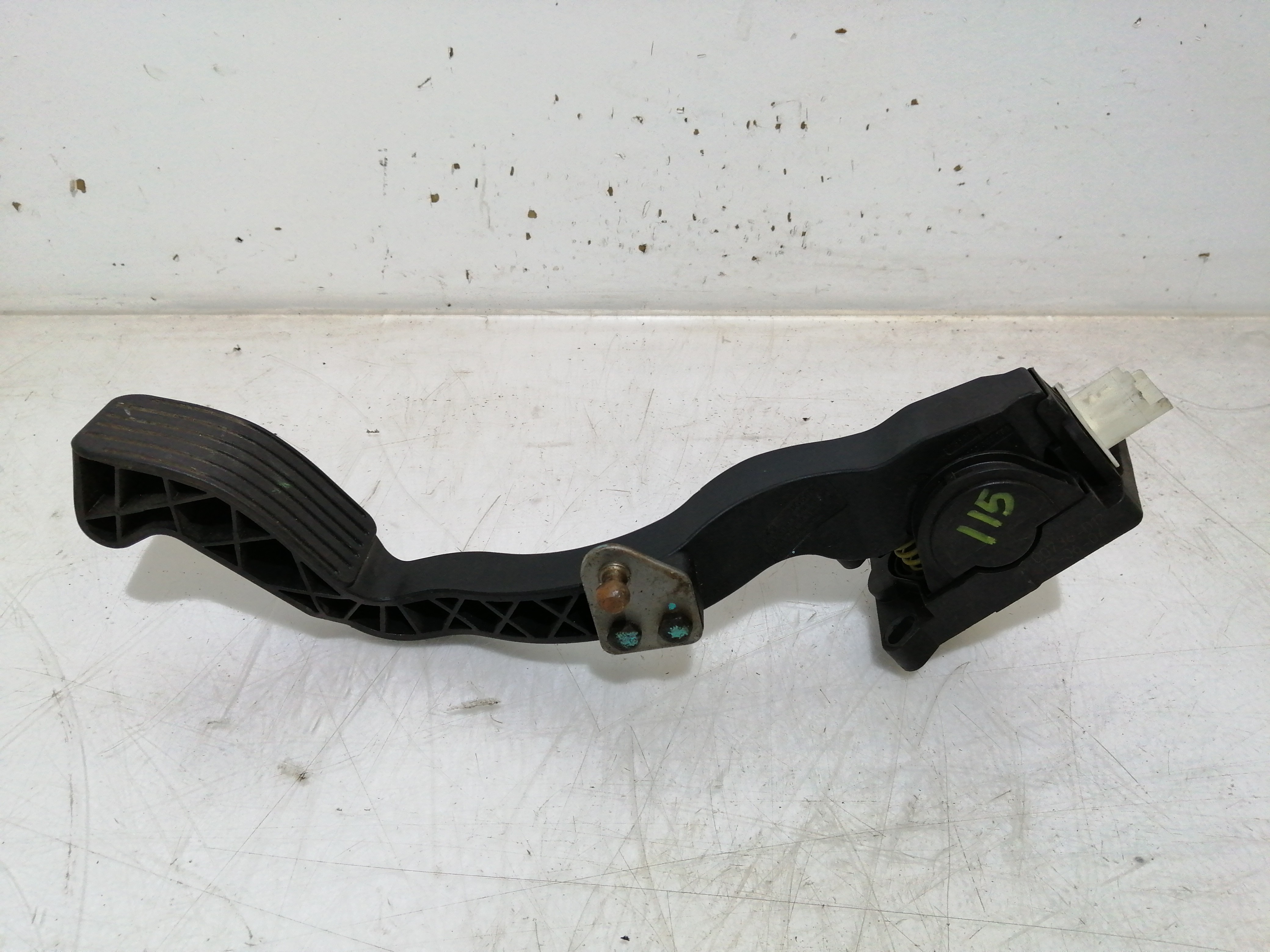 Pedal acelerador PEUGEOT 207 (WA_, WC_) | 06 - 15