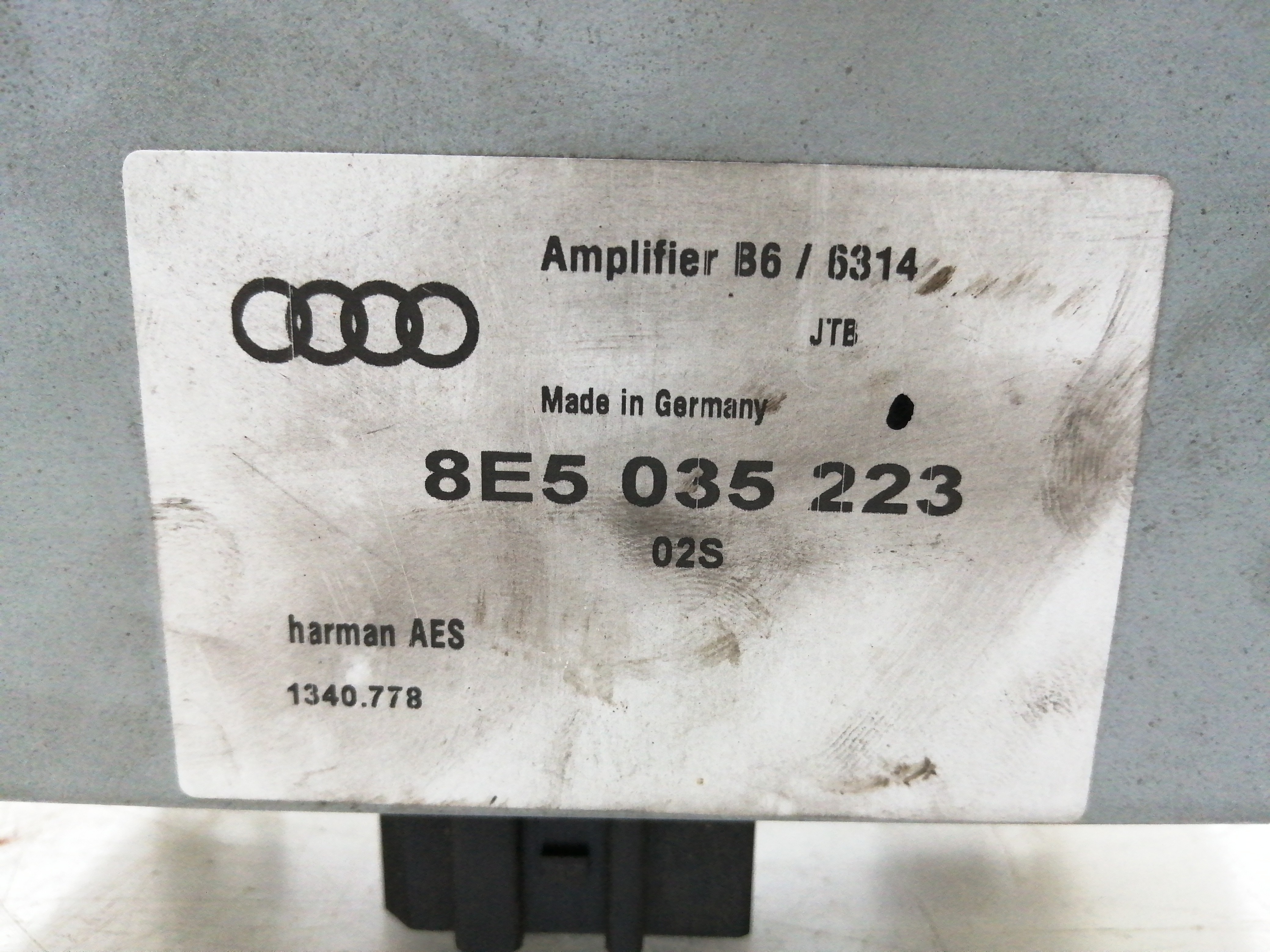 Amplificador de antena AUDI A4 (8E2, B6) | 00 - 05 Imagem-2