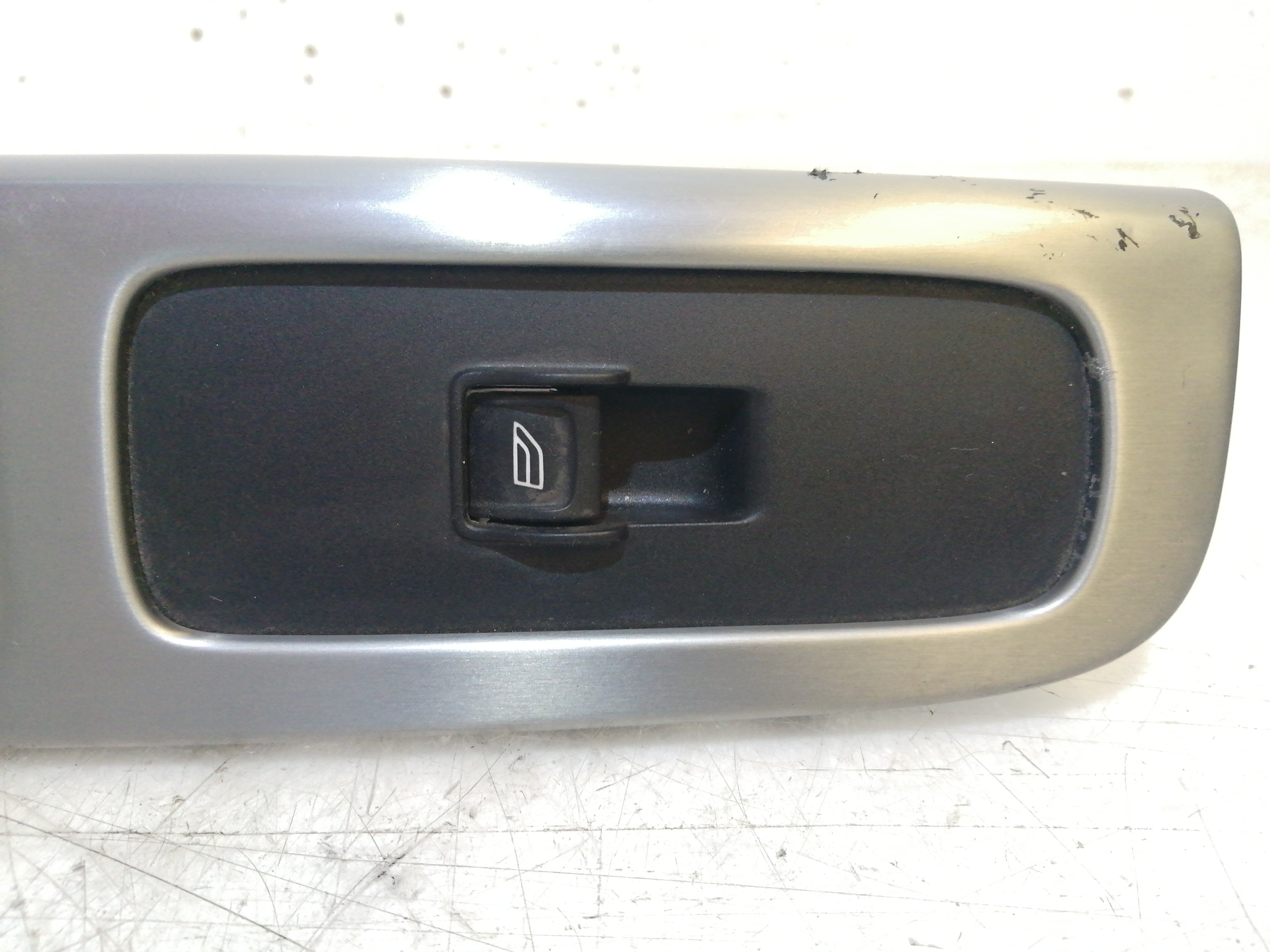 Interruptor Vidro Porta Frente Direito Passageiro VOLVO V50 (545) | 03 - 12 Imagem-1