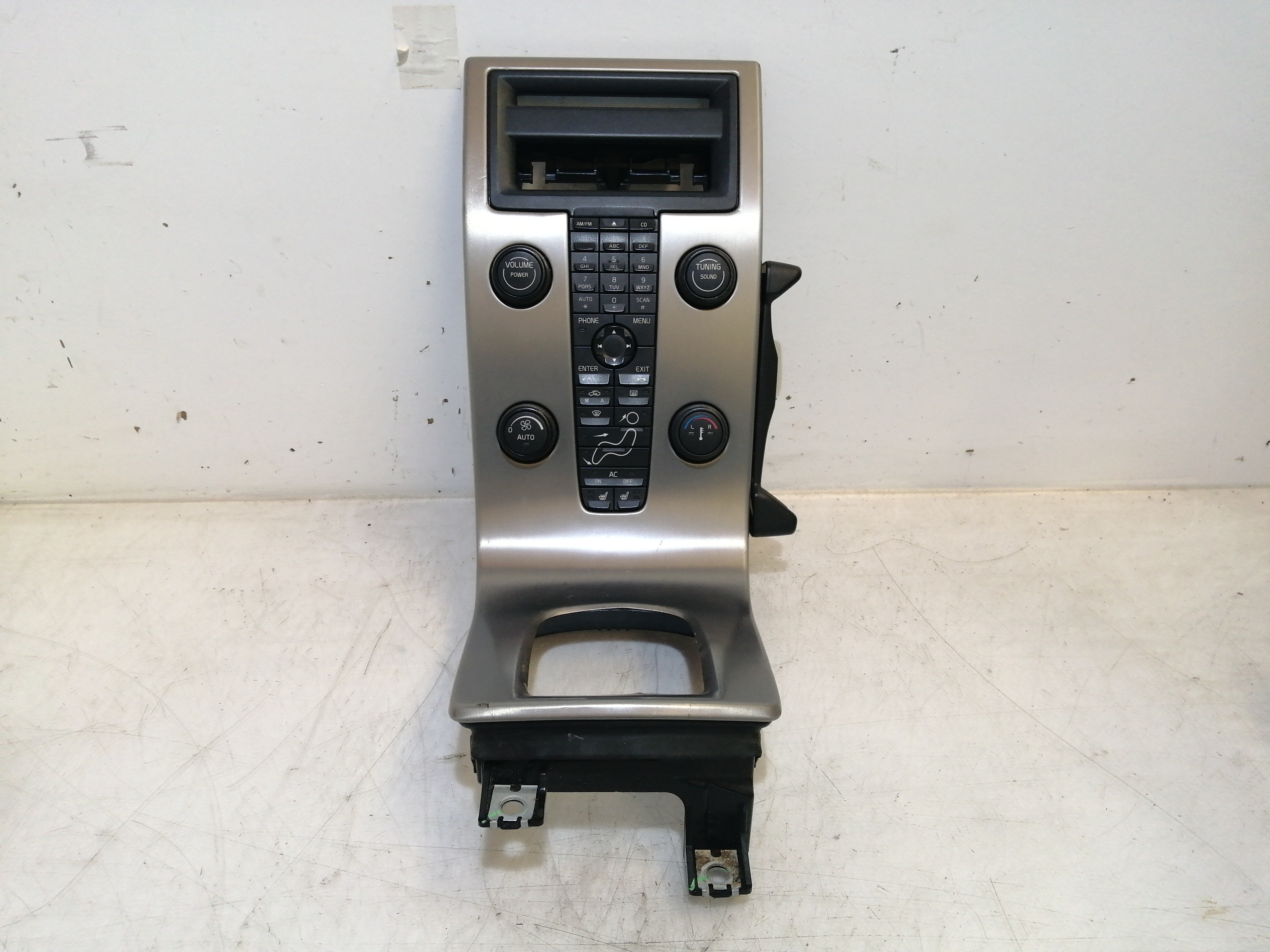 Painel de controlo de rádio VOLVO V50 (545) | 03 - 12