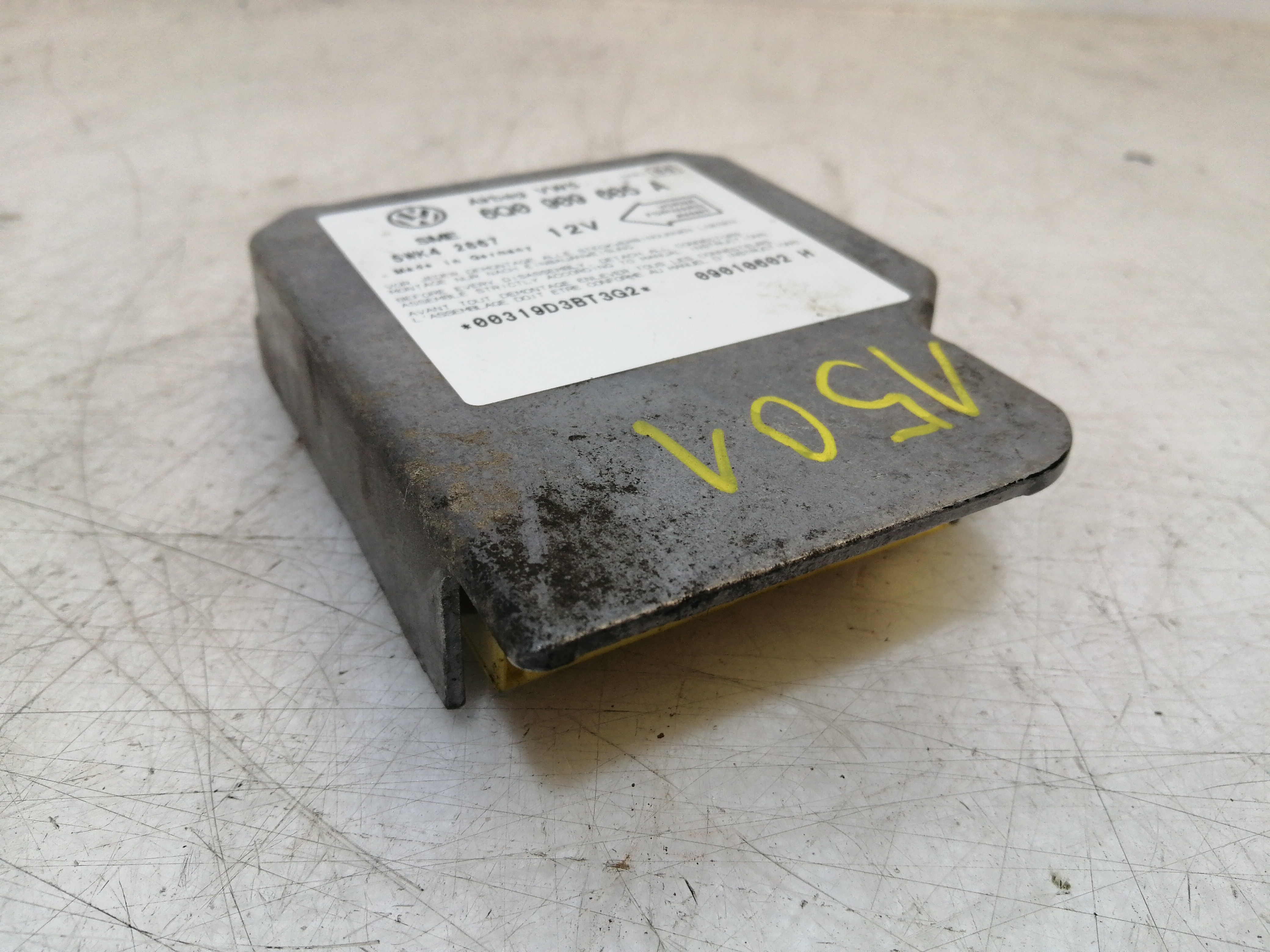 Centralina des coussins gonflables VOLKSWAGEN GOLF IV (1J1) | 97 - 07