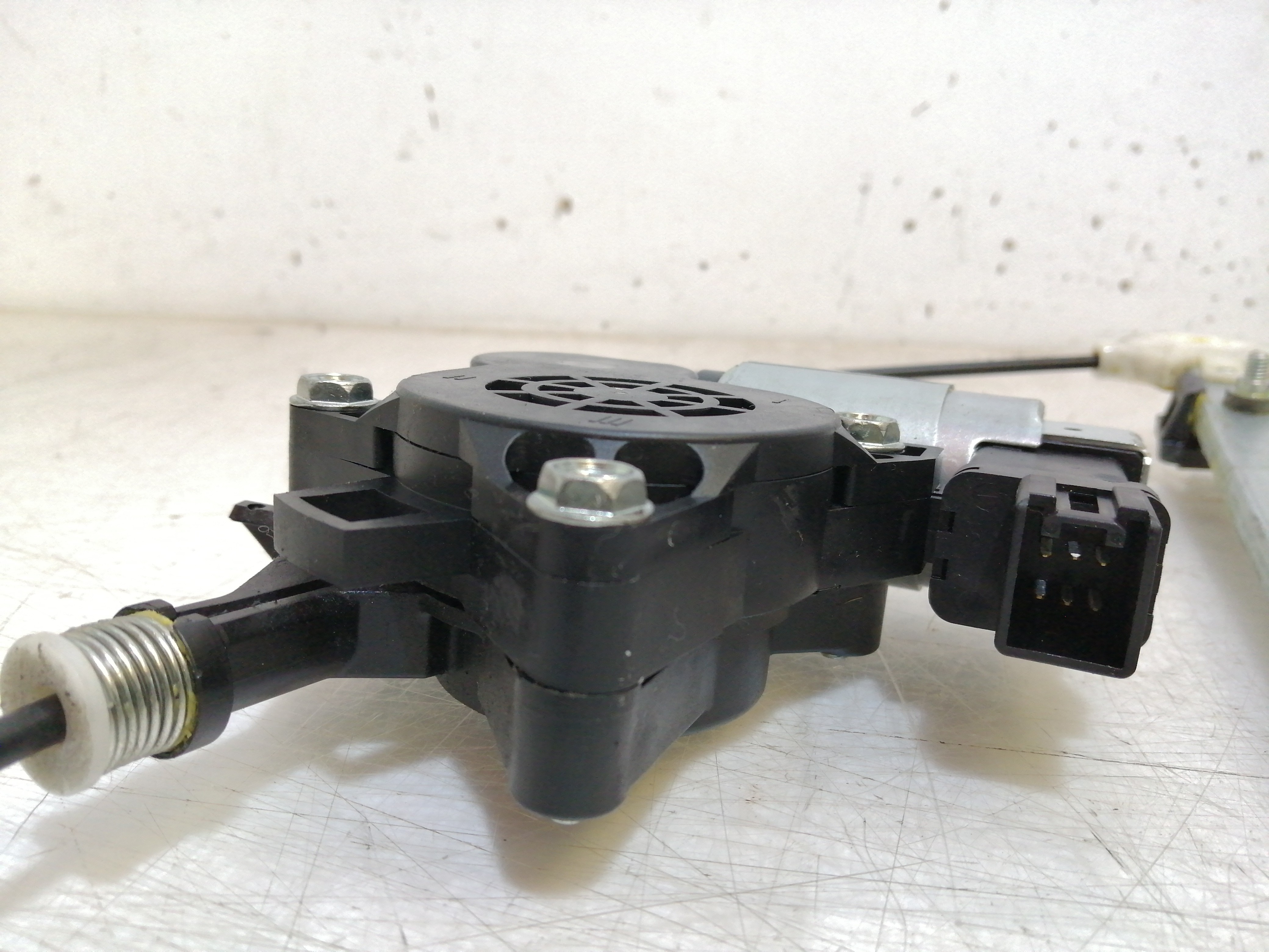 Elevador Trás Esquerdo Elétrico MAZDA 3 (BK) | 03 - 09 Imagem-1