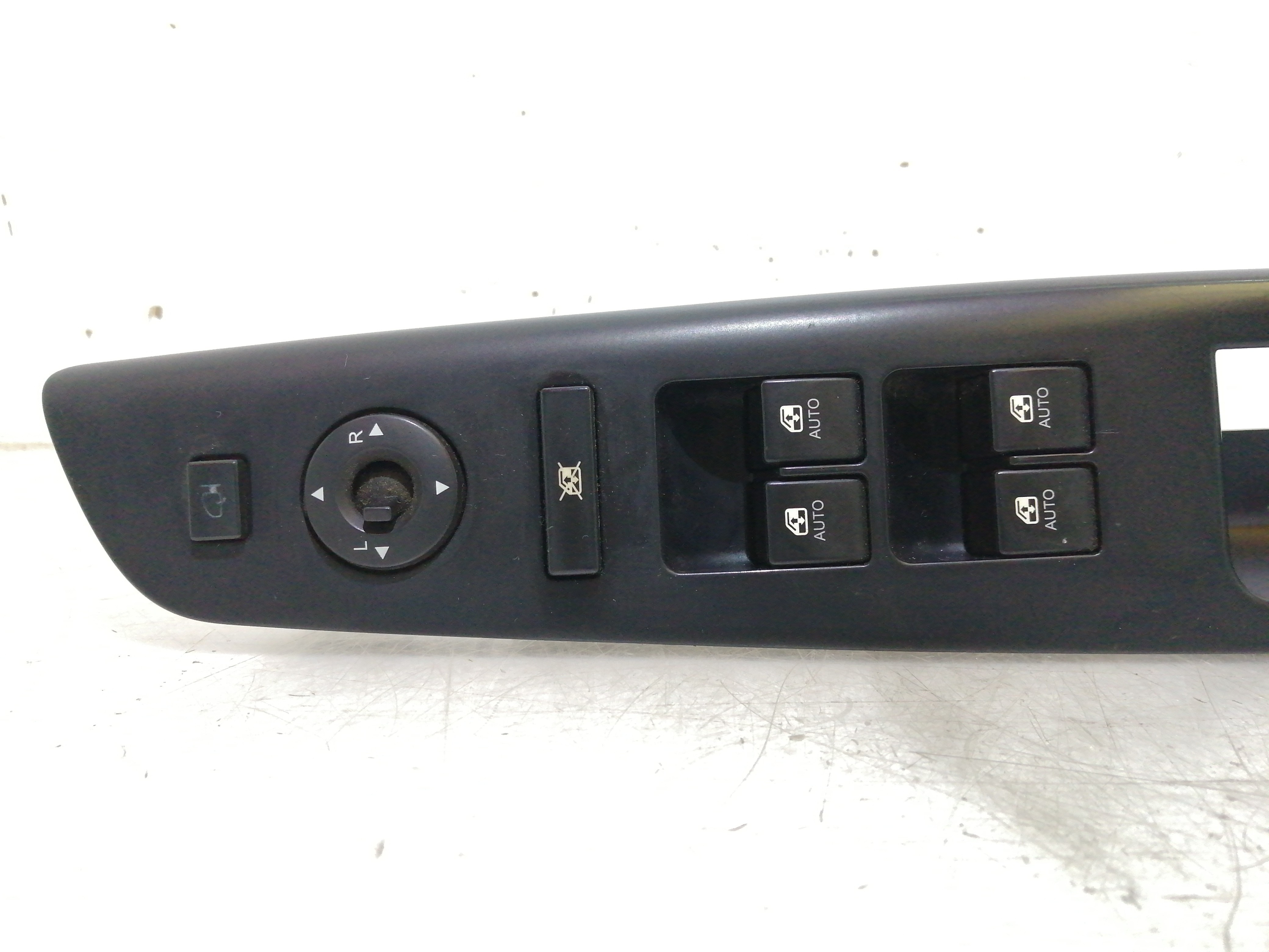 Interruptor Vidros Frente Esquerdo KIA CEED SW (ED) | 07 - 12 Imagem-1