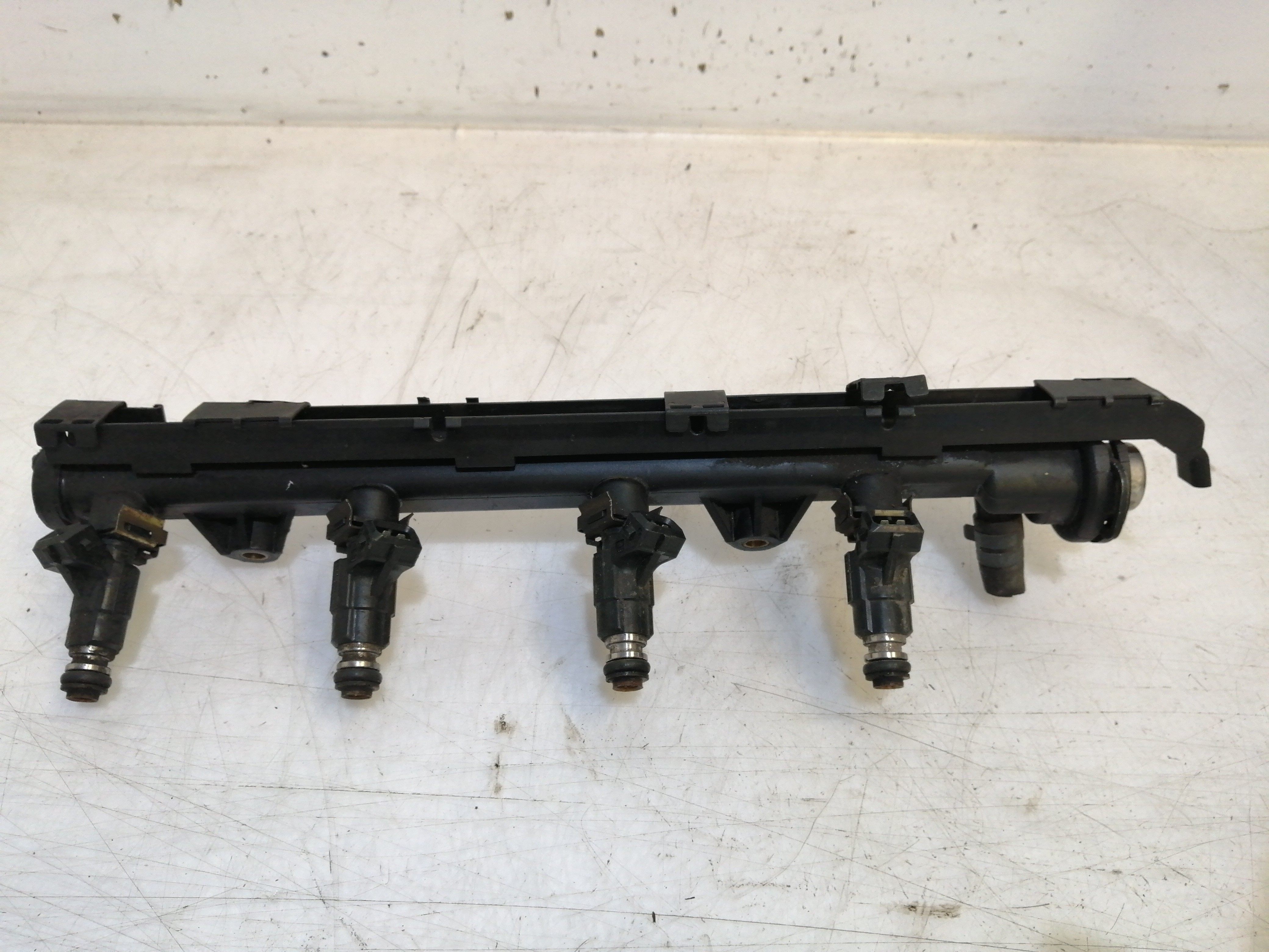 Regua Injectora VOLKSWAGEN POLO (6N1) | 94 - 99 Imagem-1