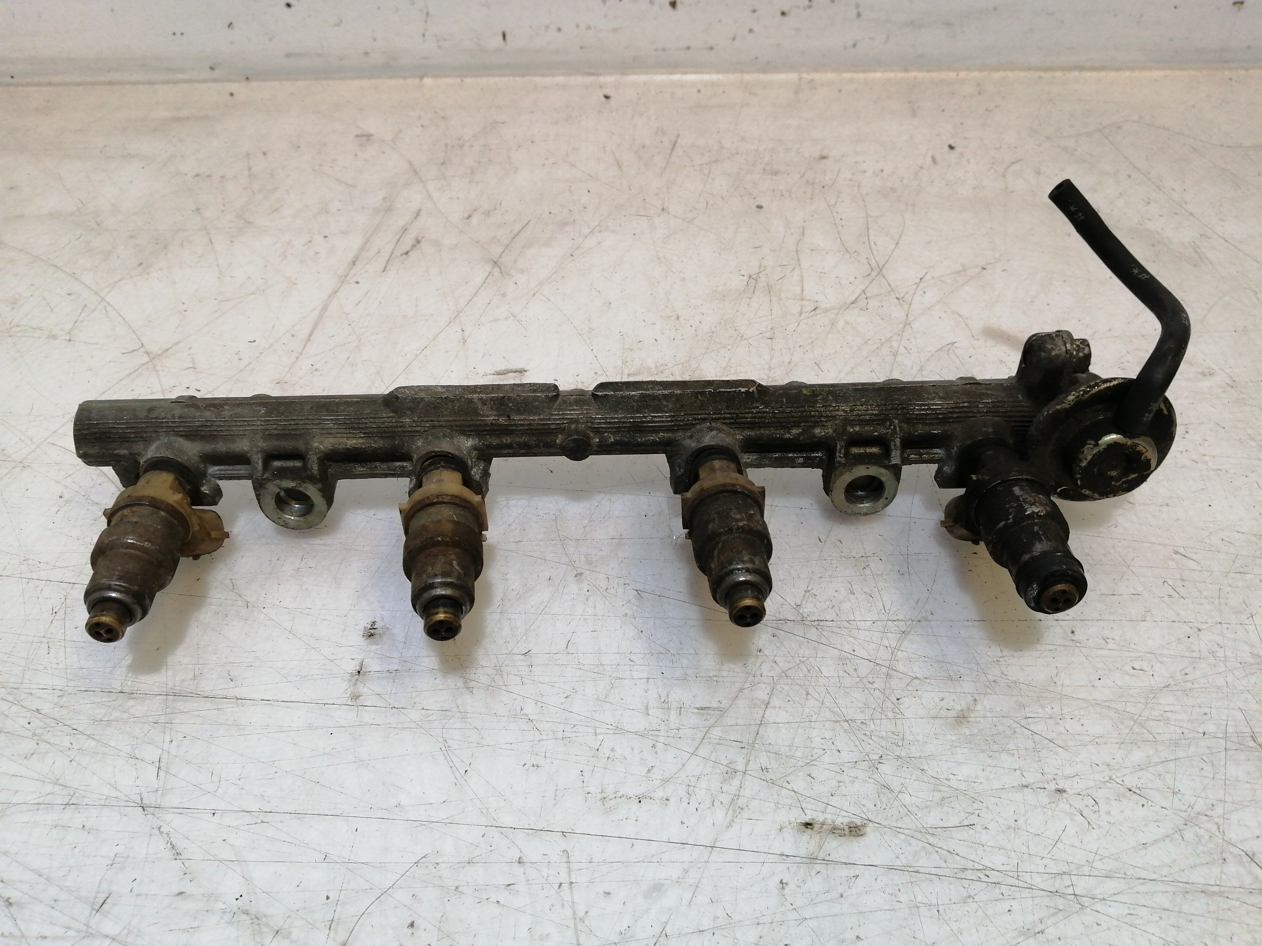 Regua Injectora TOYOTA COROLLA (_E10_) | 91 - 99 Imagem-1