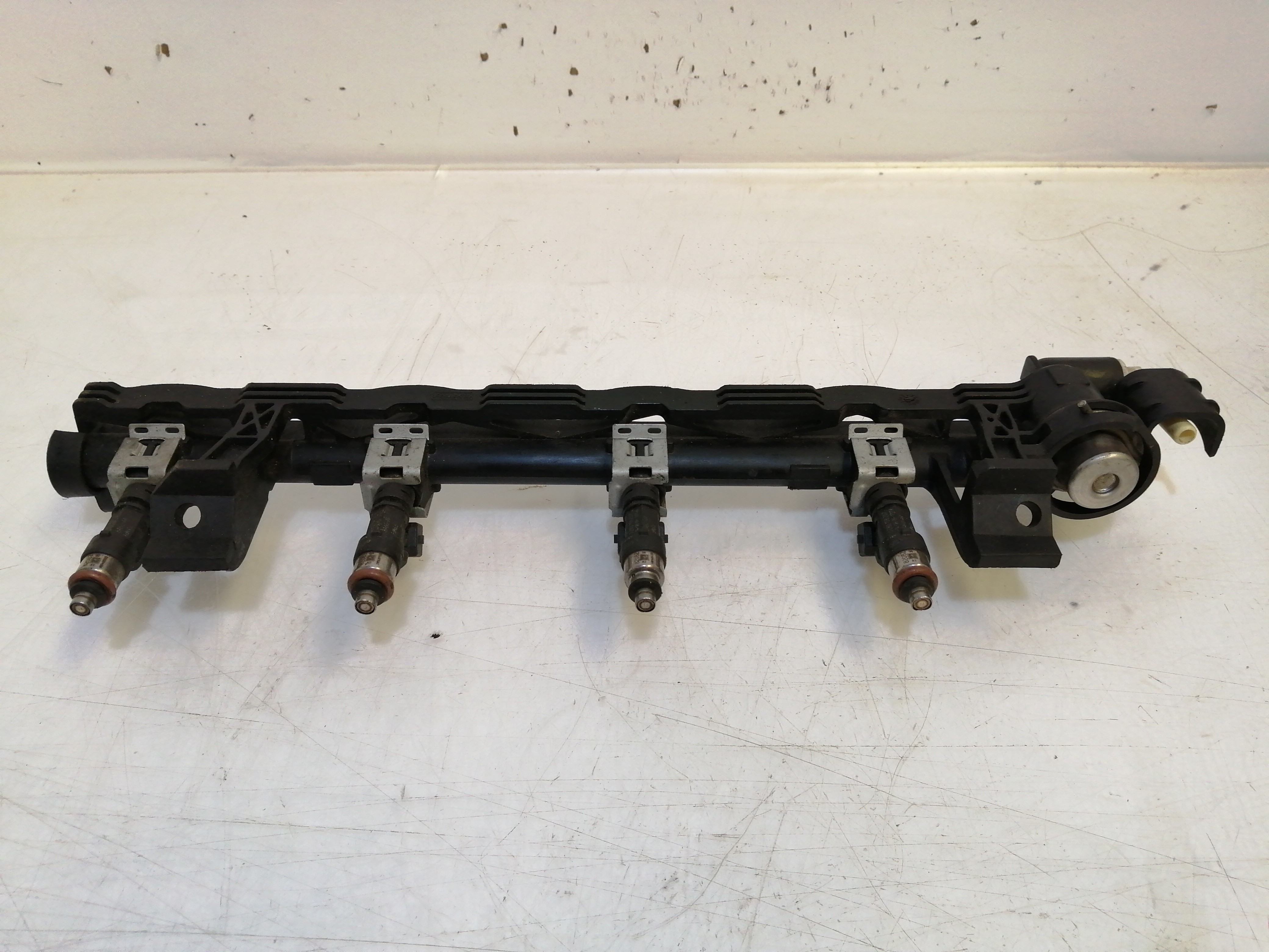 Regua Injectora FORD FIESTA IV (JA_, JB_) | 95 - 02 Imagem-1