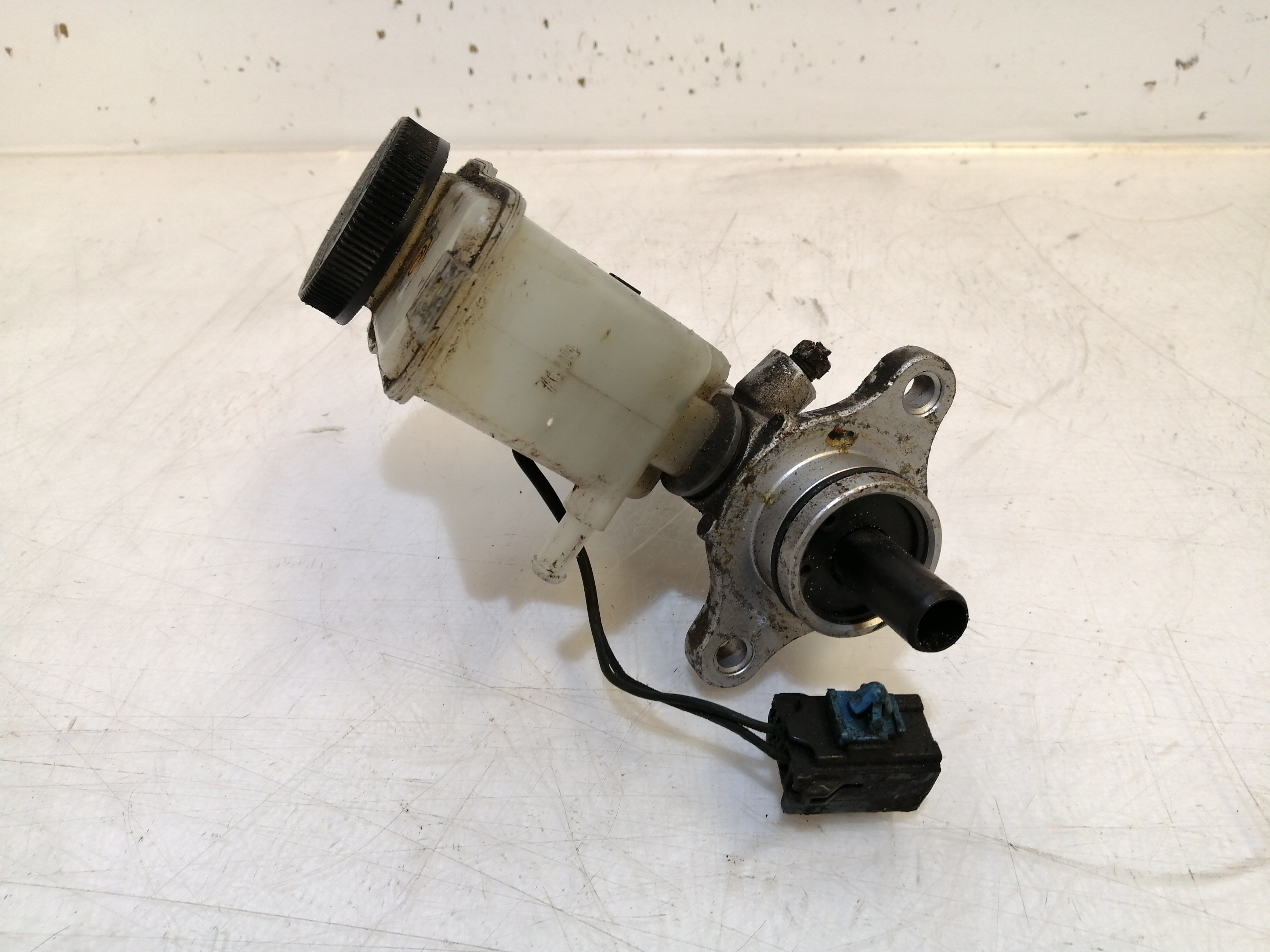 Bomba dos Travões MAZDA 323 P V (BA) | 96 - 98 Imagem-1