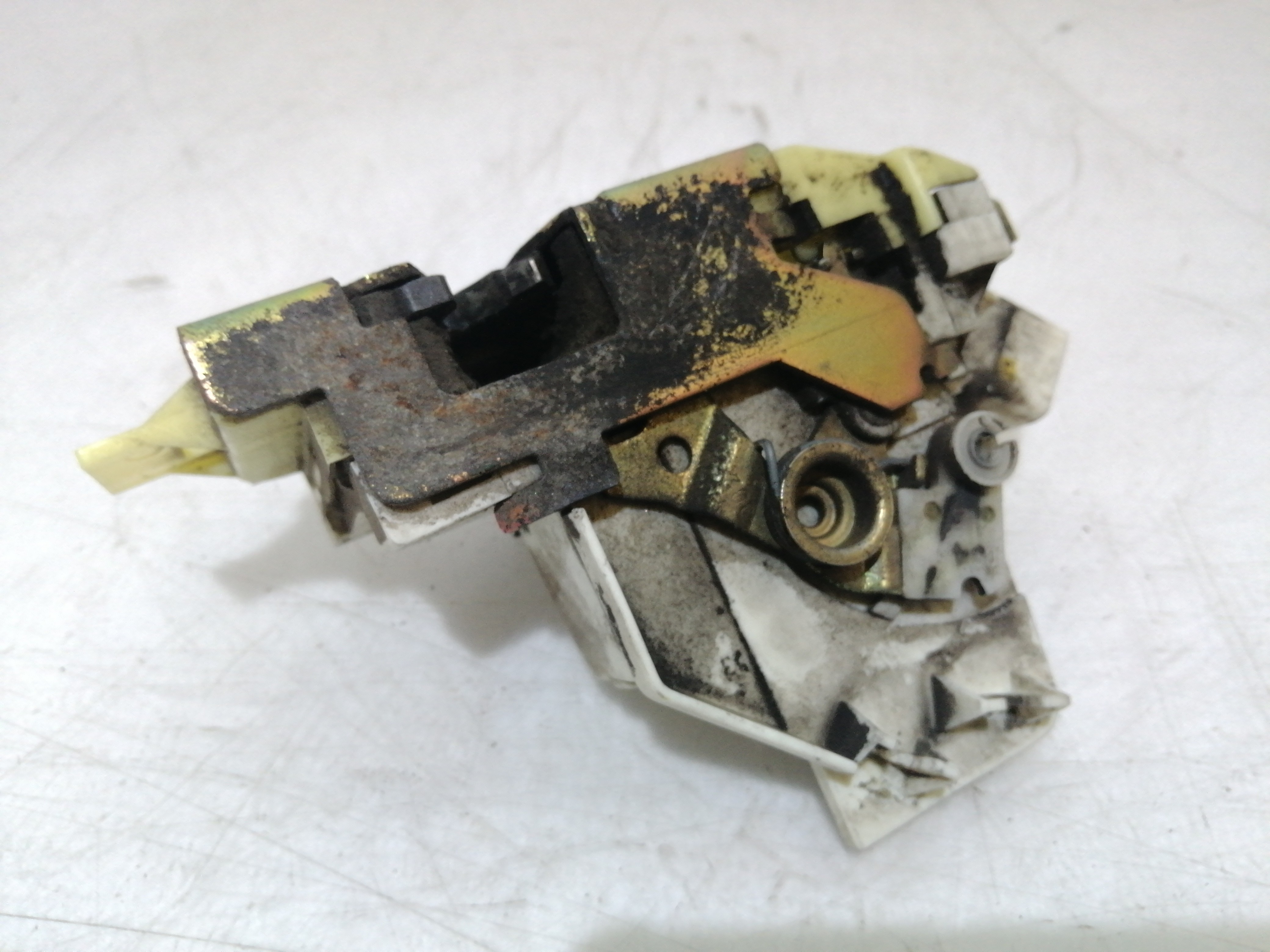 Fecho da Porta Trás Direito FORD FOCUS (DAW, DBW) | 98 - 09 Imagem-2